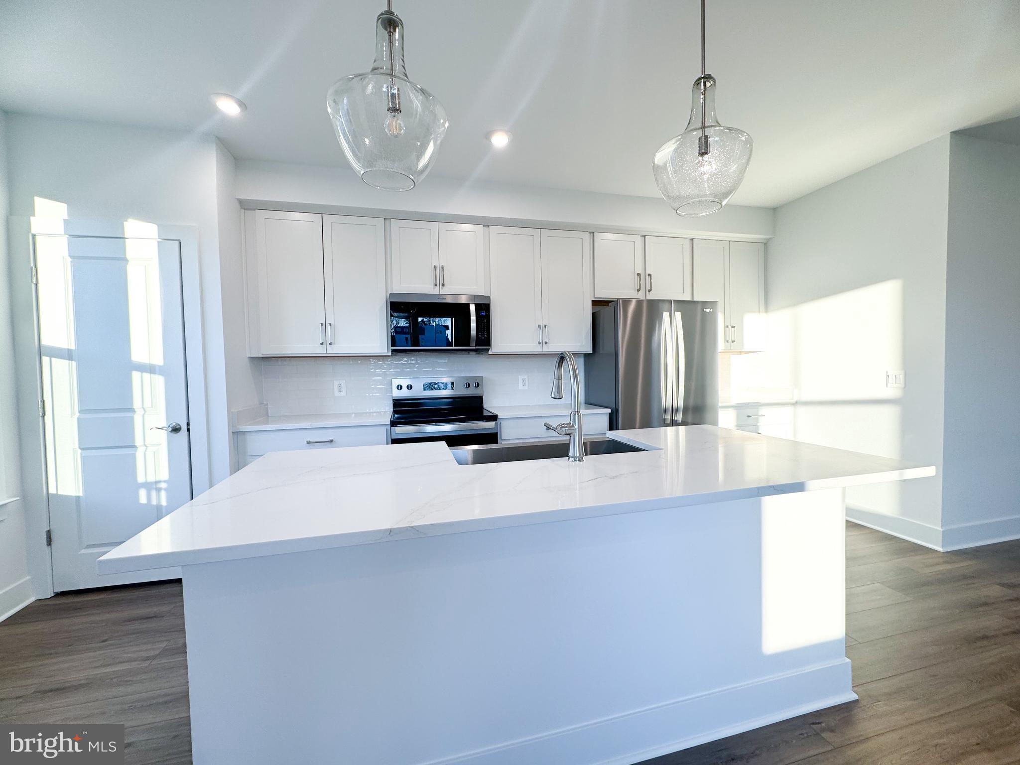 EMBREY MILL - Residential