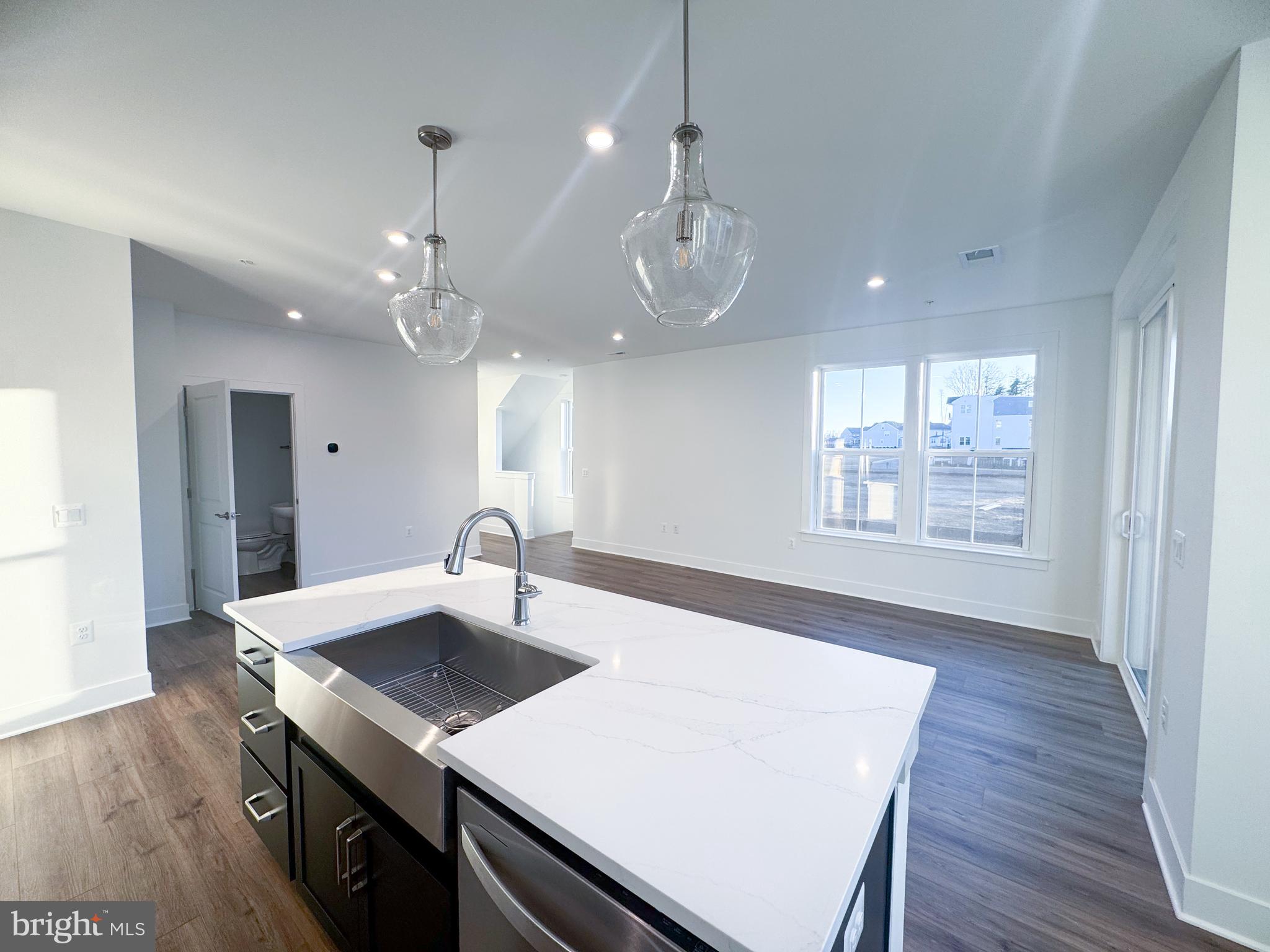 EMBREY MILL - Residential