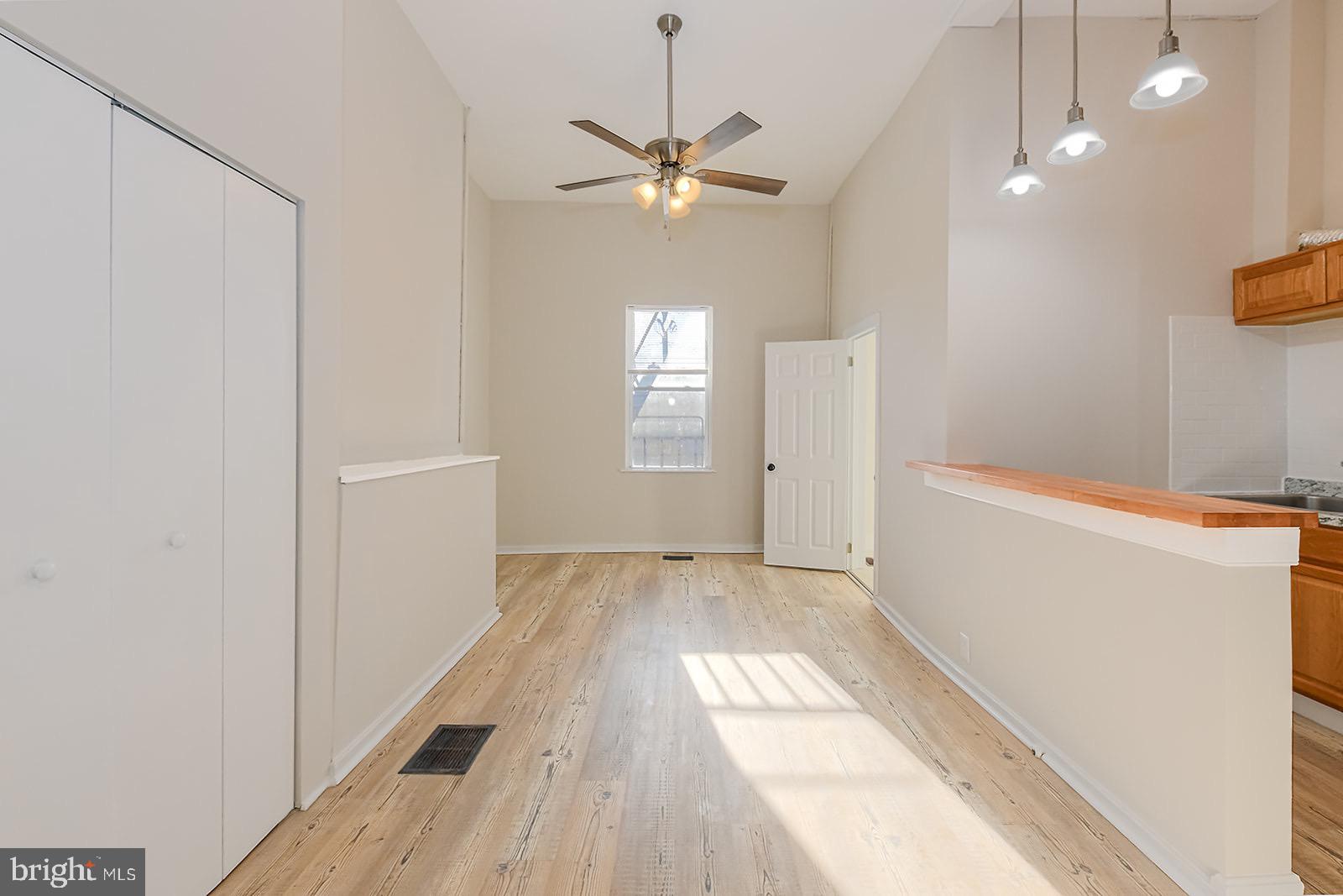 UNION SQUARE - Residential Income