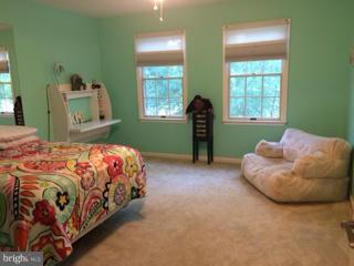 HUNT MEADOW - Residential