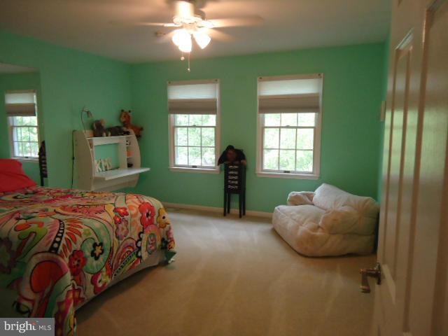 HUNT MEADOW - Residential