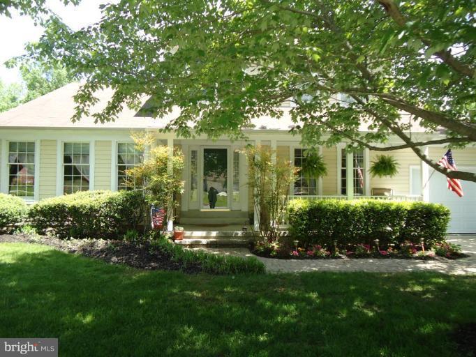 HUNT MEADOW - Residential