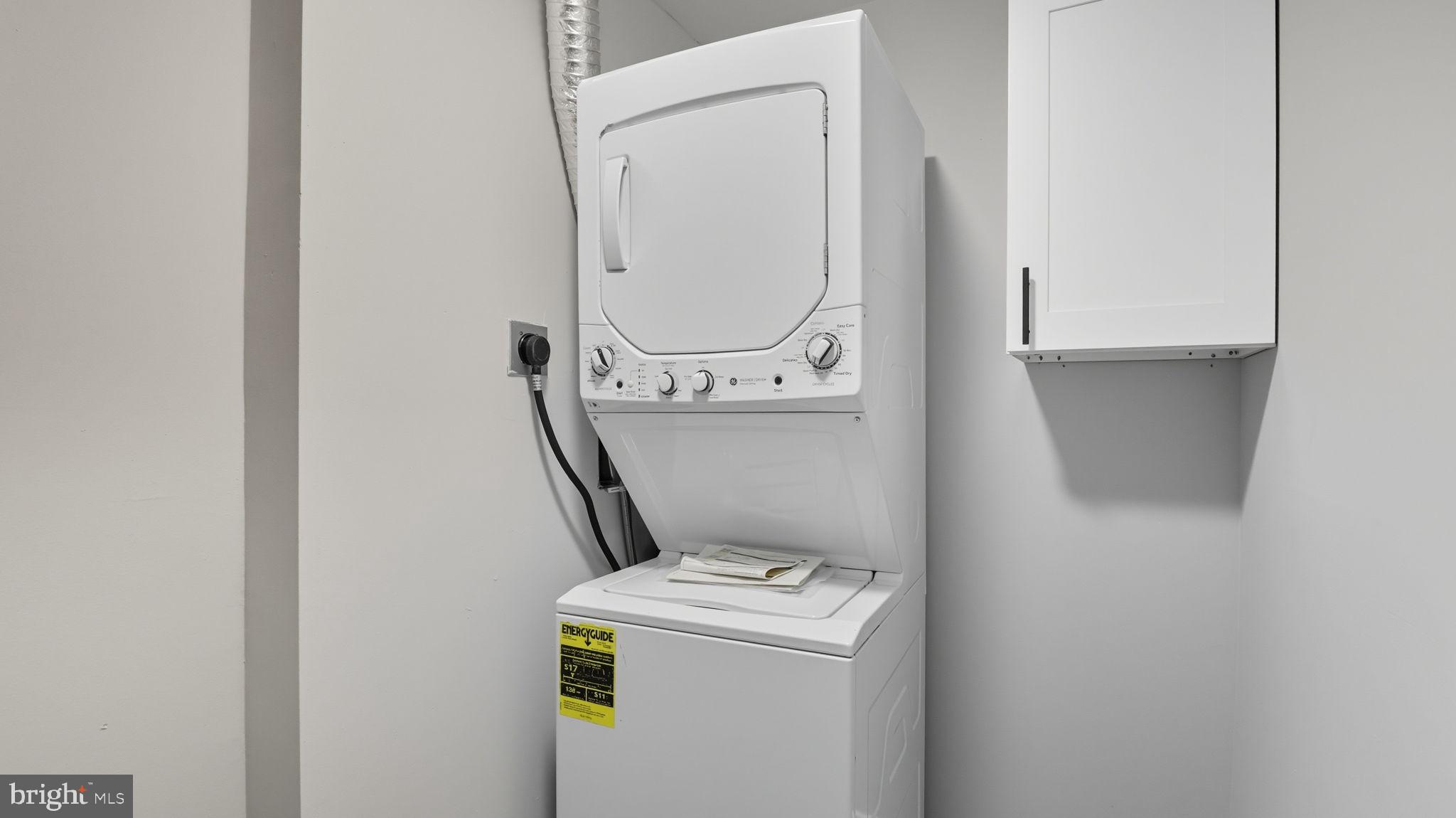 CHRISTOPHER COURT - Residential