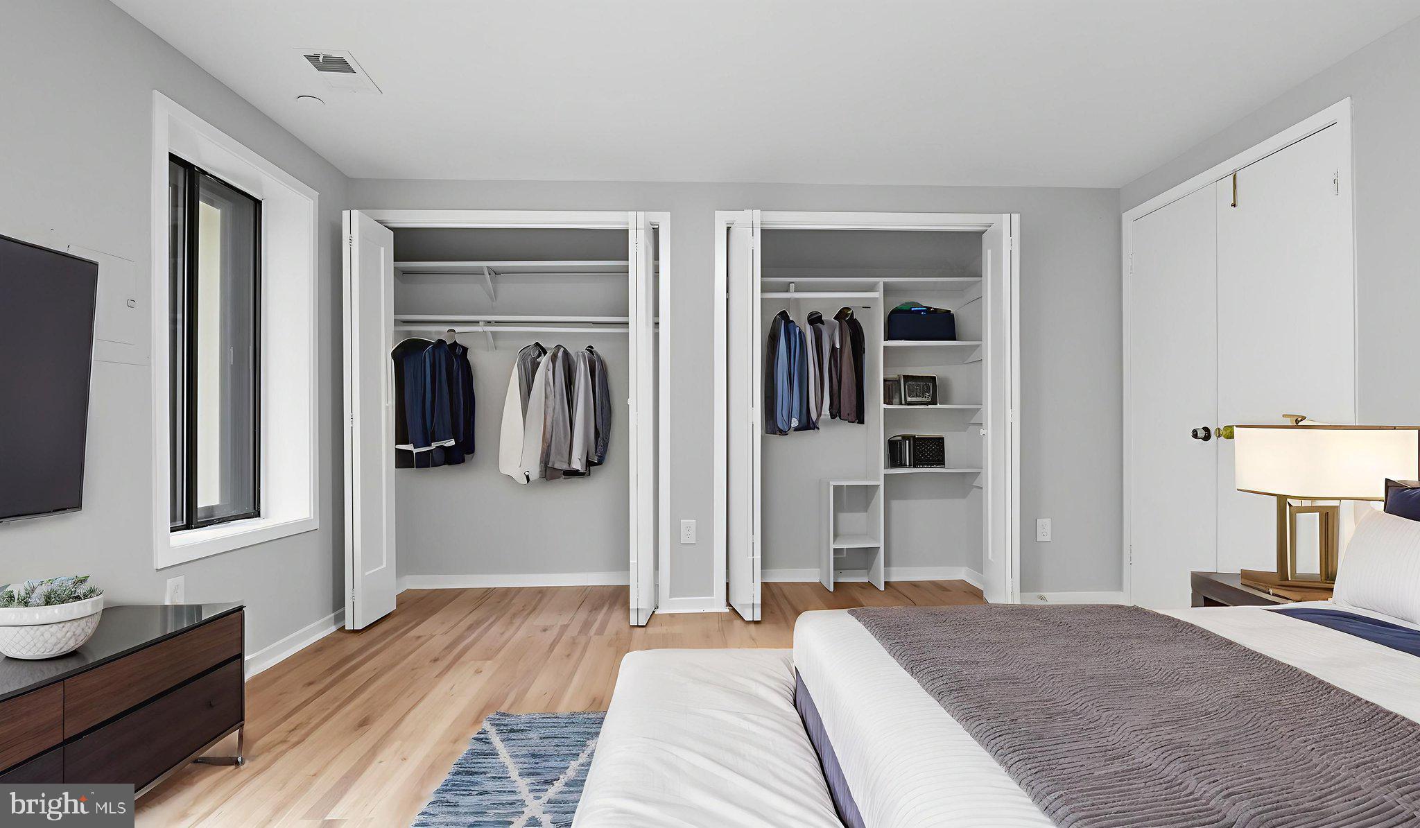 CHRISTOPHER COURT - Residential