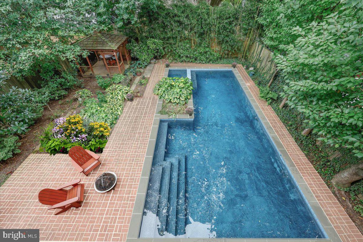 CHEVY CHASE TERRACE - Residential