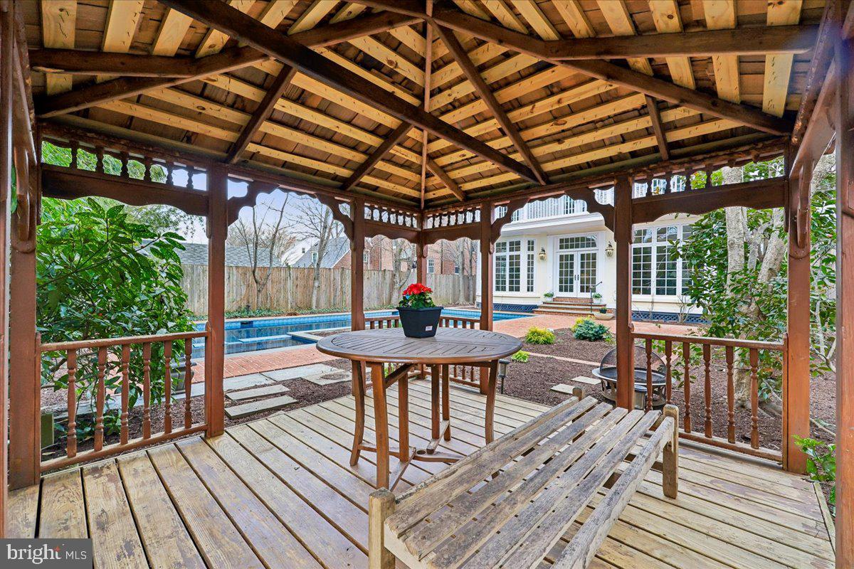 CHEVY CHASE TERRACE - Residential