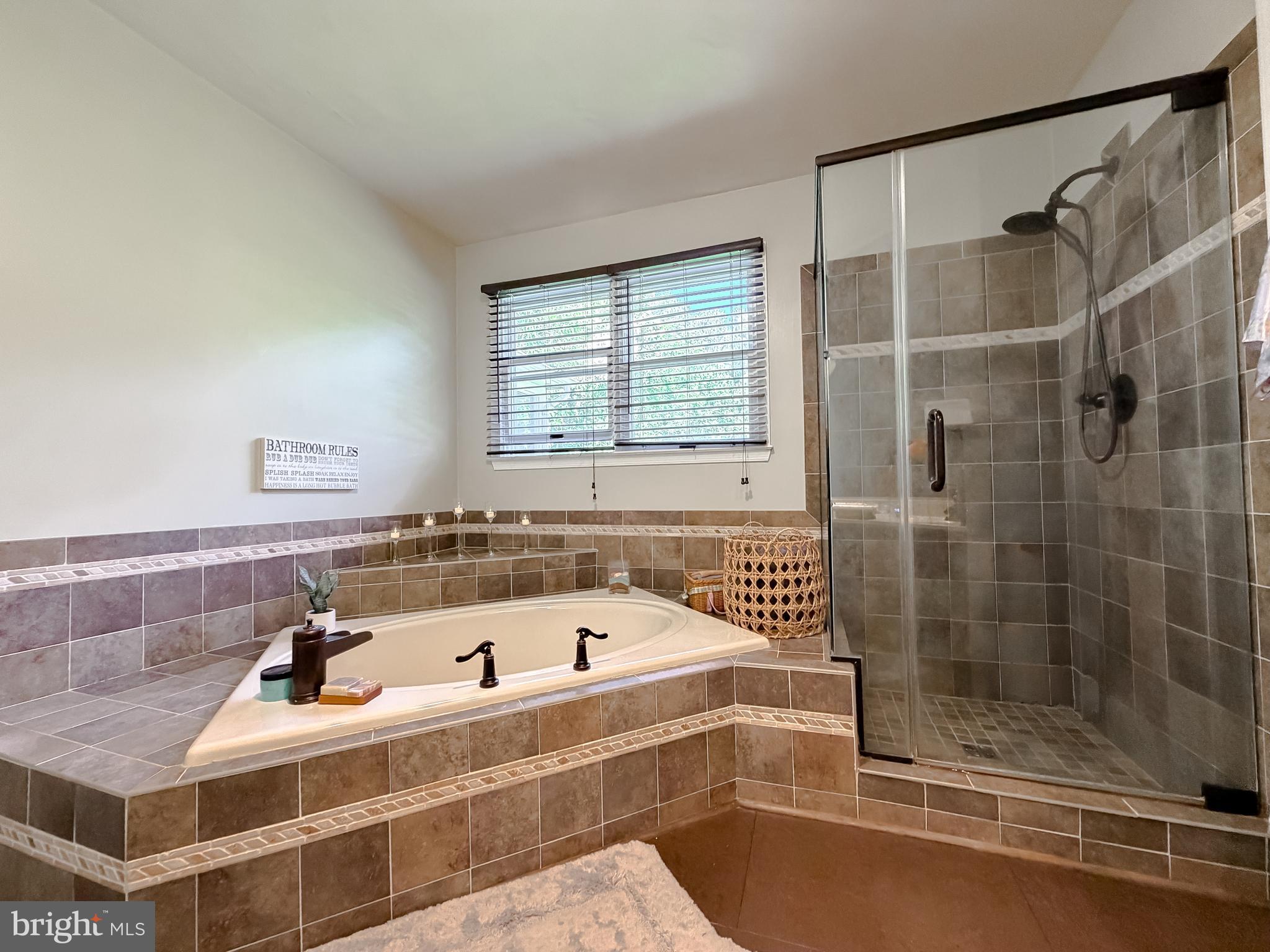 BRETON BAY LANDING - Residential