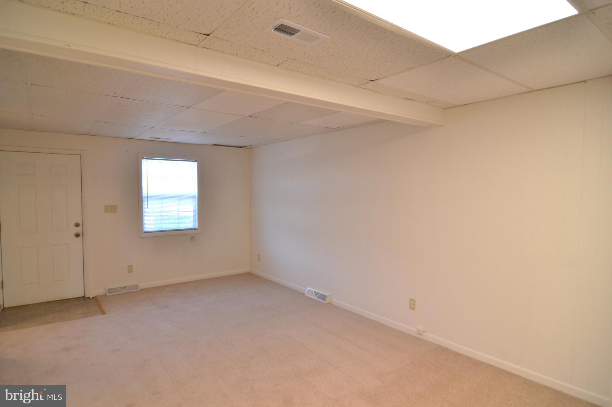 SPRING VALLEY - Residential Lease