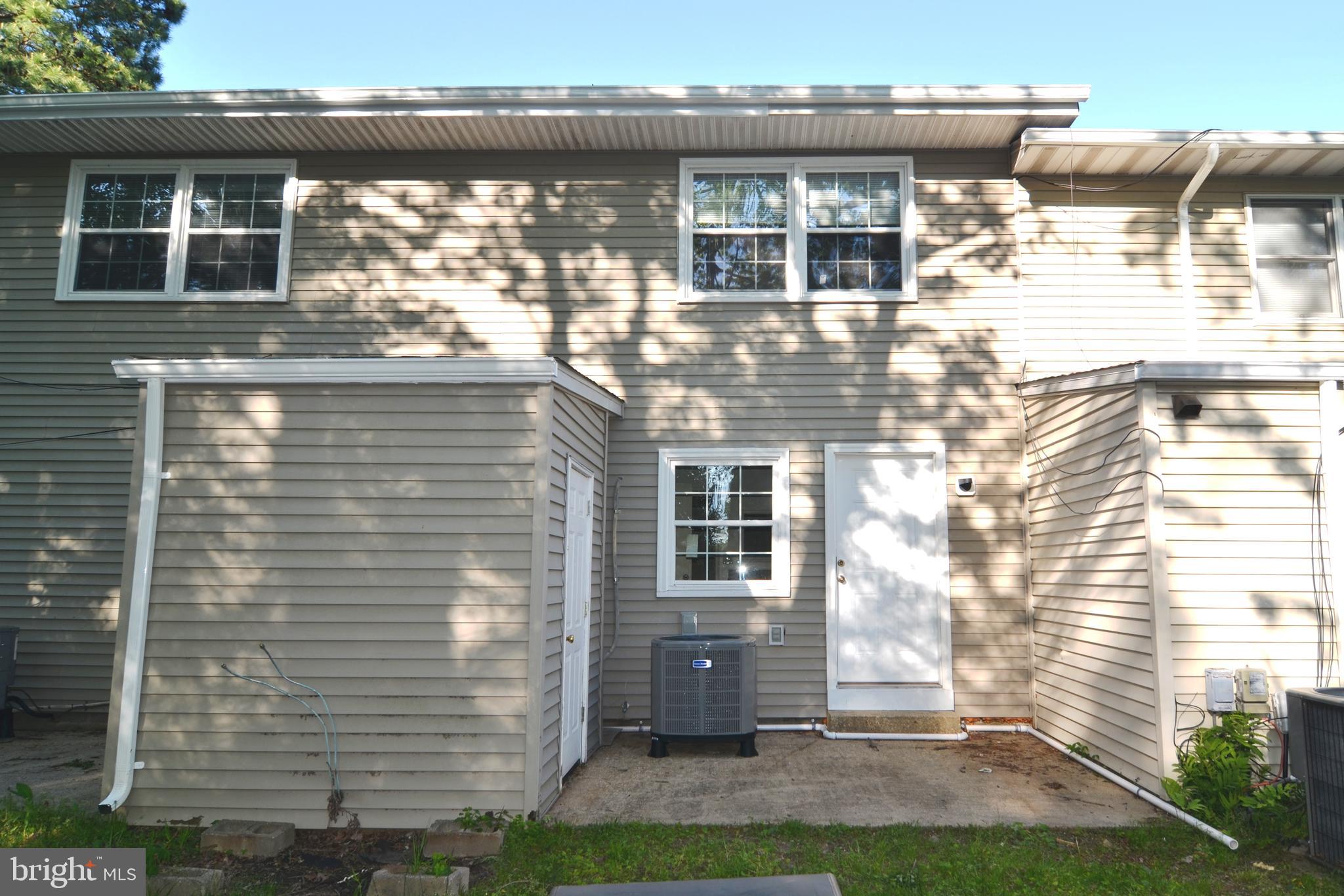 SPRING VALLEY - Residential Lease