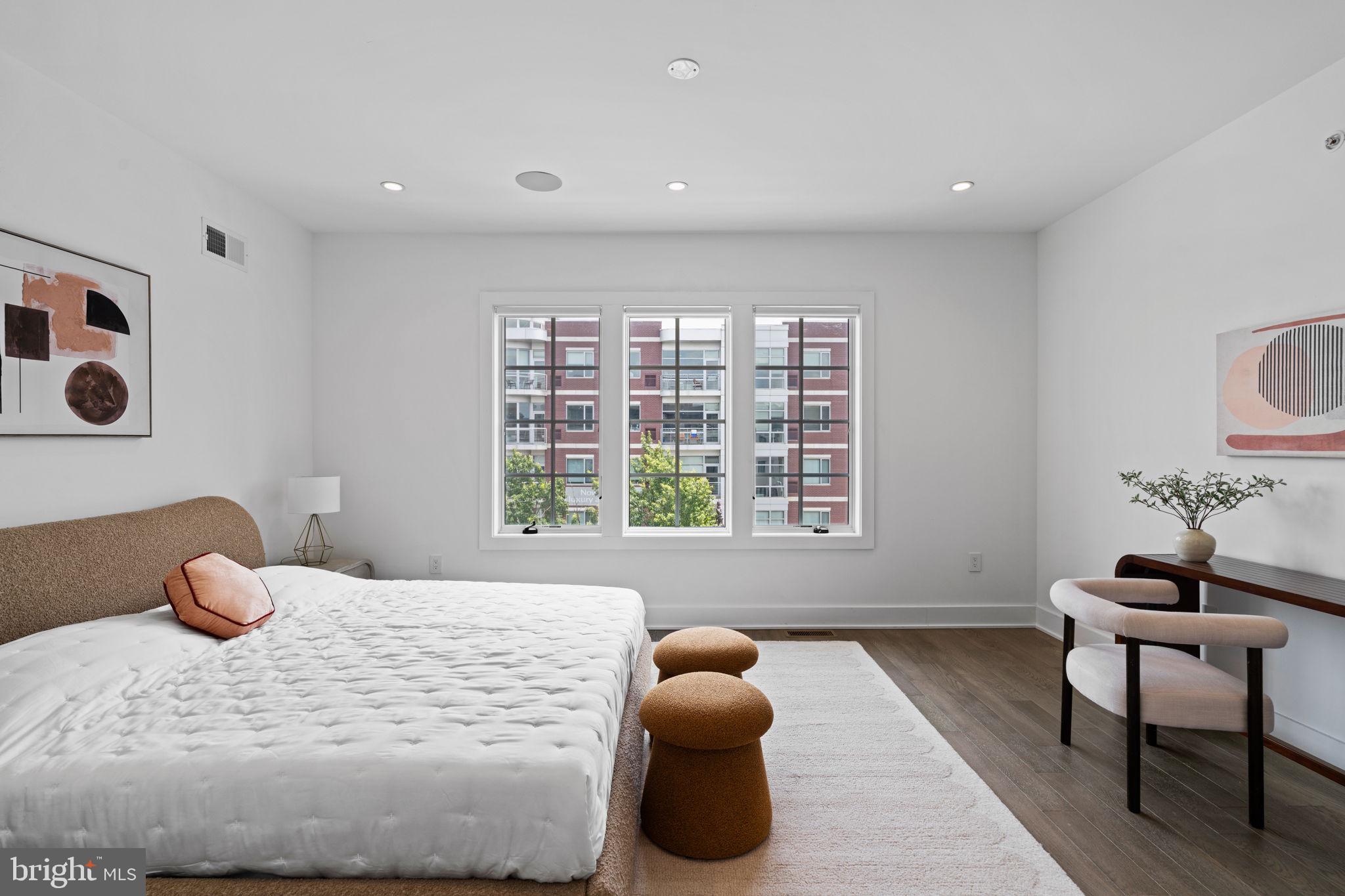 GRADUATE HOSPITAL - Residential