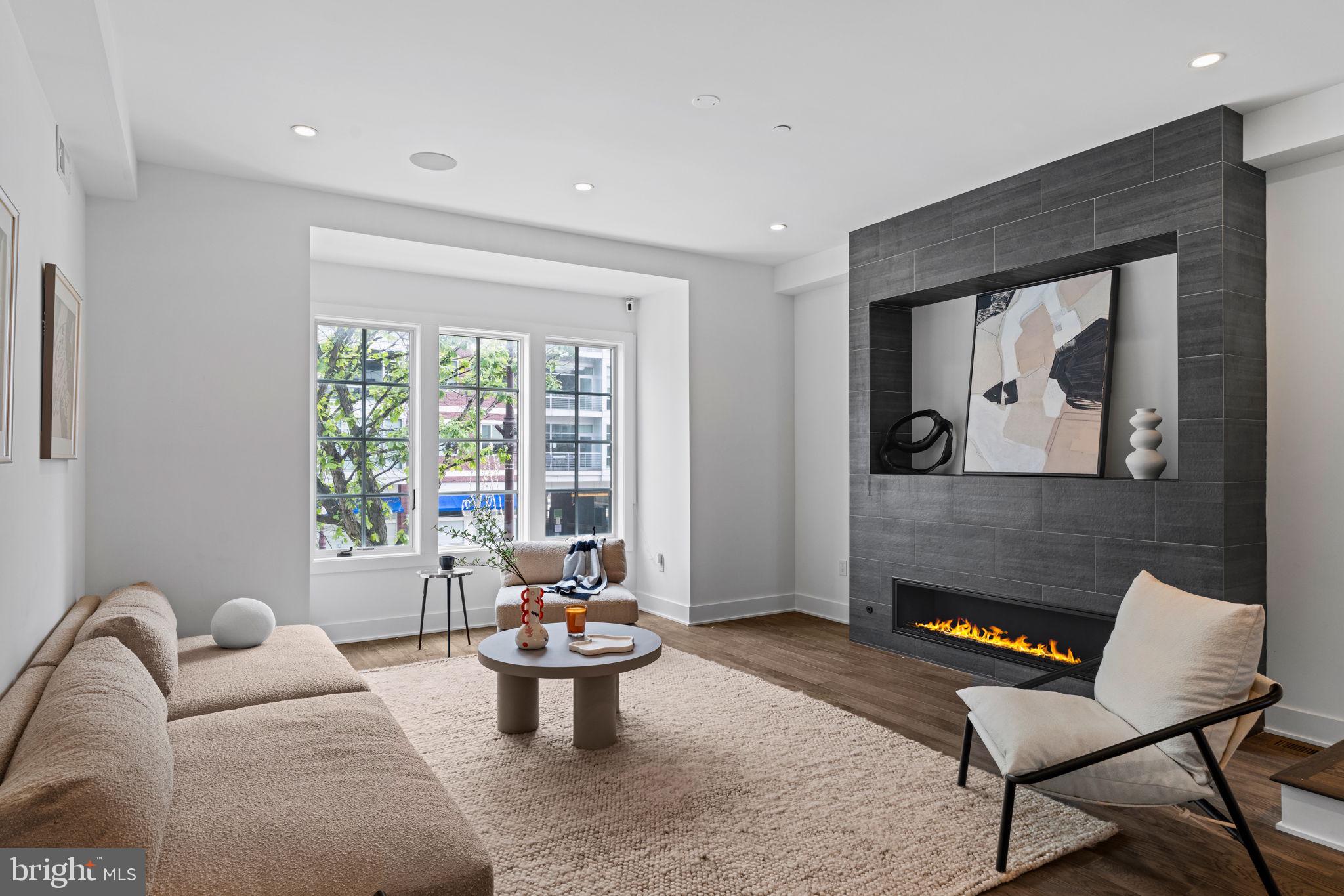 GRADUATE HOSPITAL - Residential