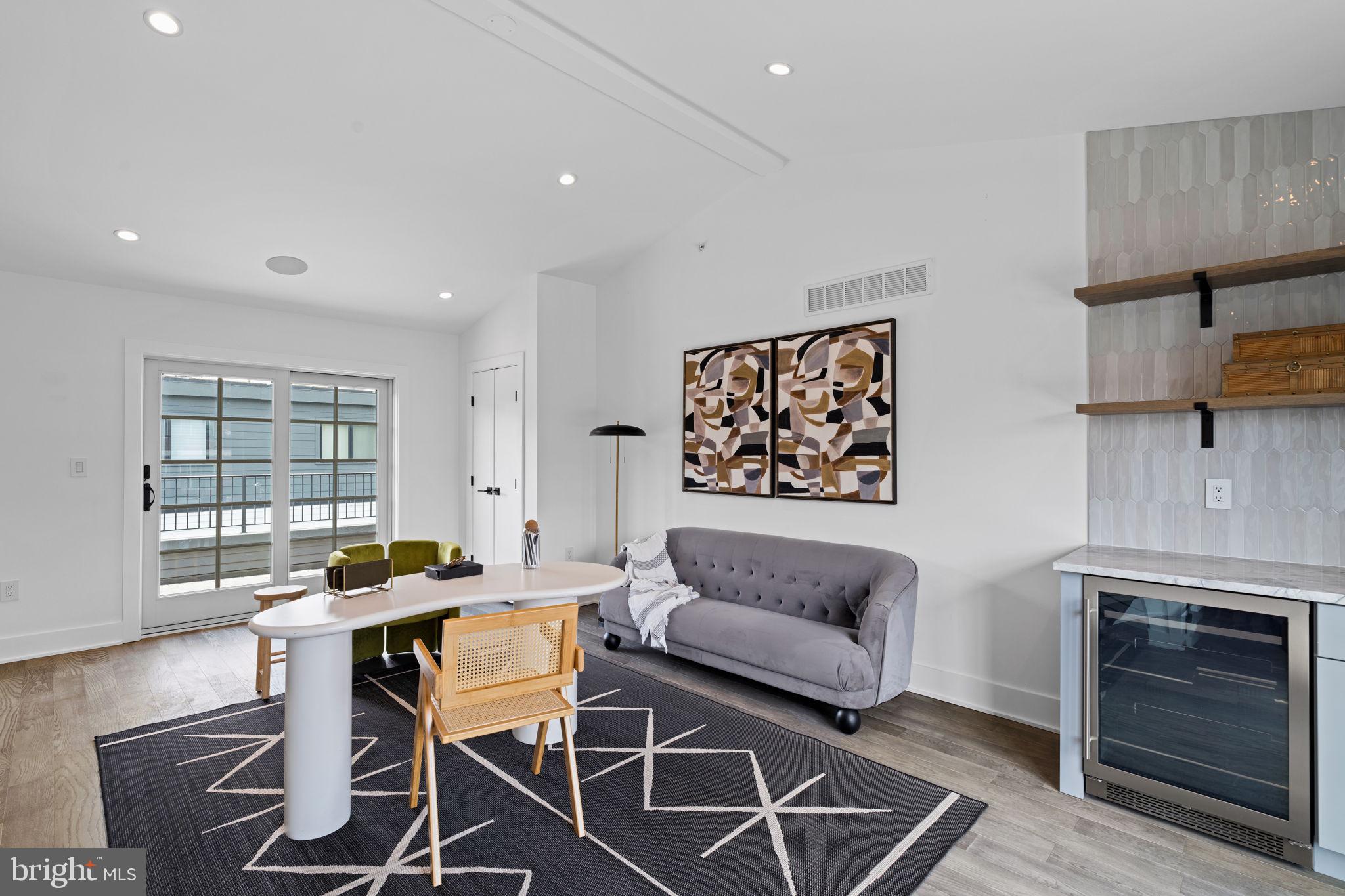 GRADUATE HOSPITAL - Residential