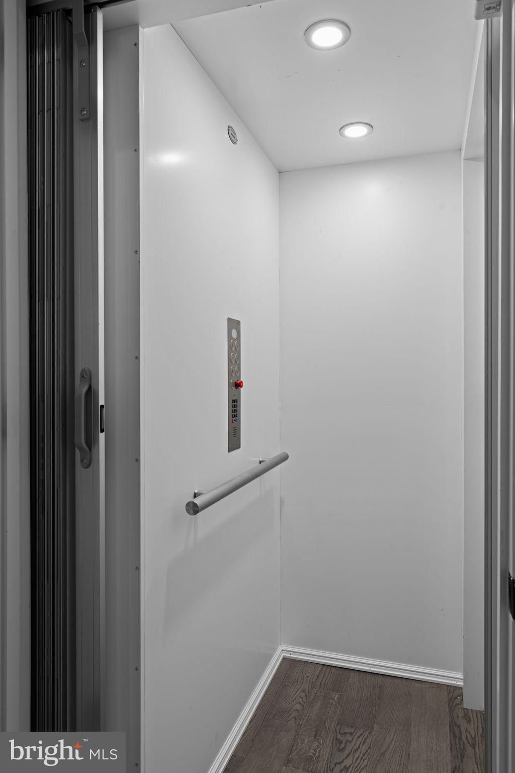 GRADUATE HOSPITAL - Residential