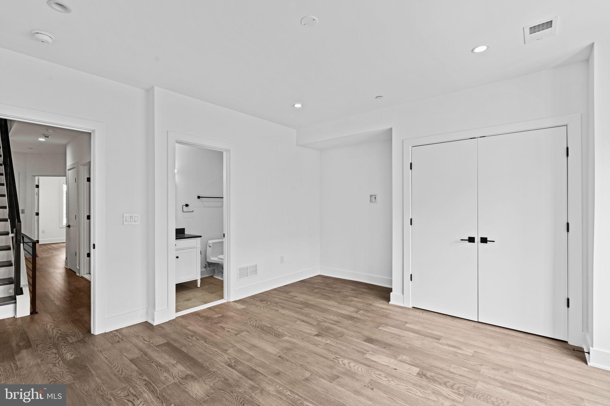 GRADUATE HOSPITAL - Residential