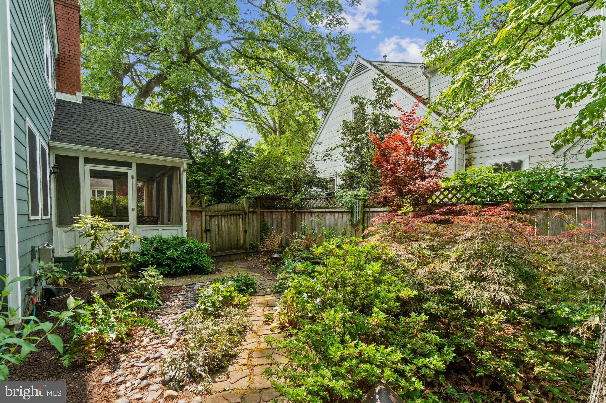 OLDE SEVERNA PARK - Residential