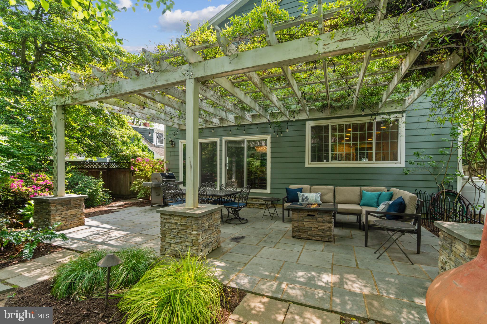 OLDE SEVERNA PARK - Residential