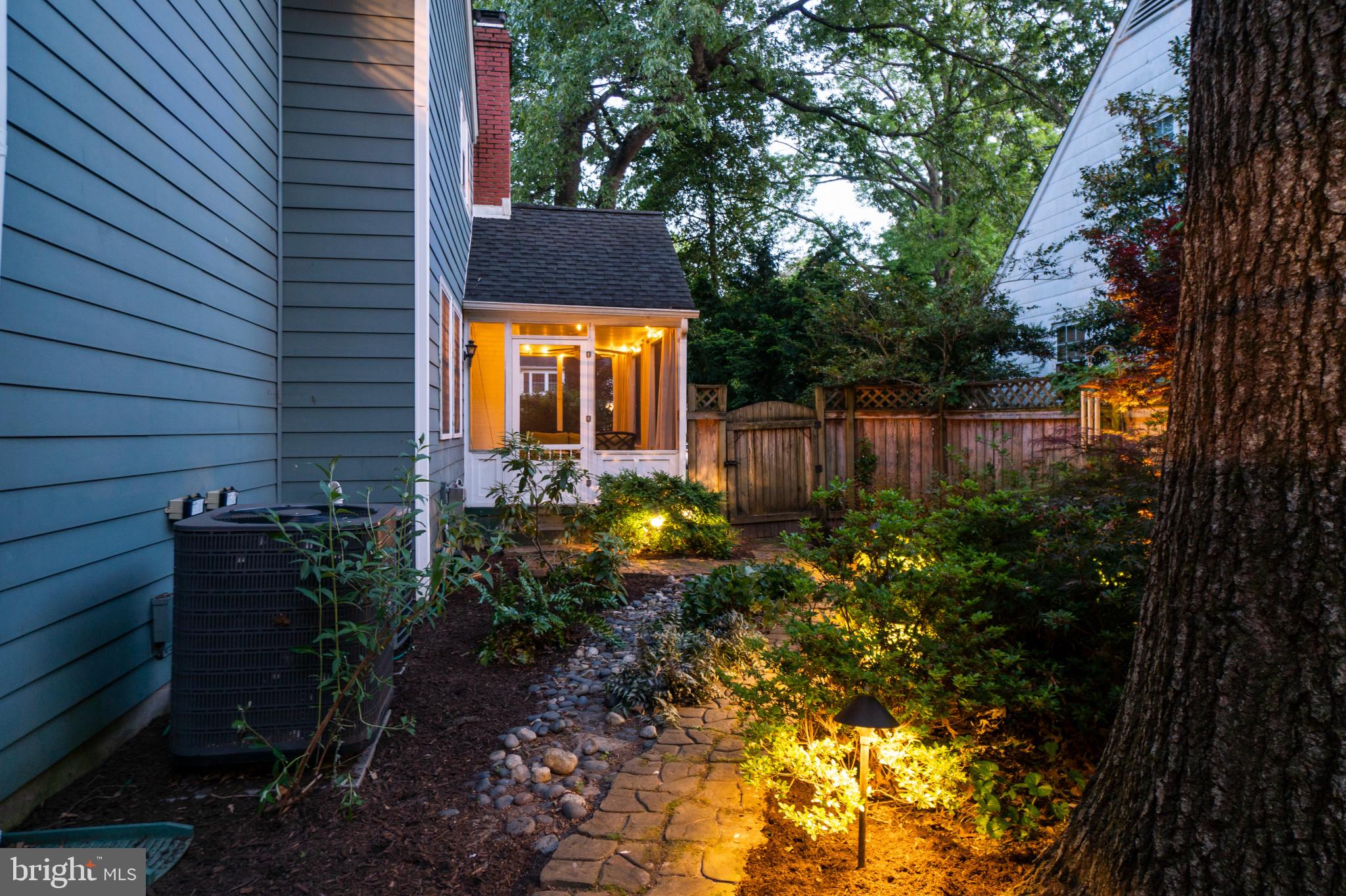 OLDE SEVERNA PARK - Residential