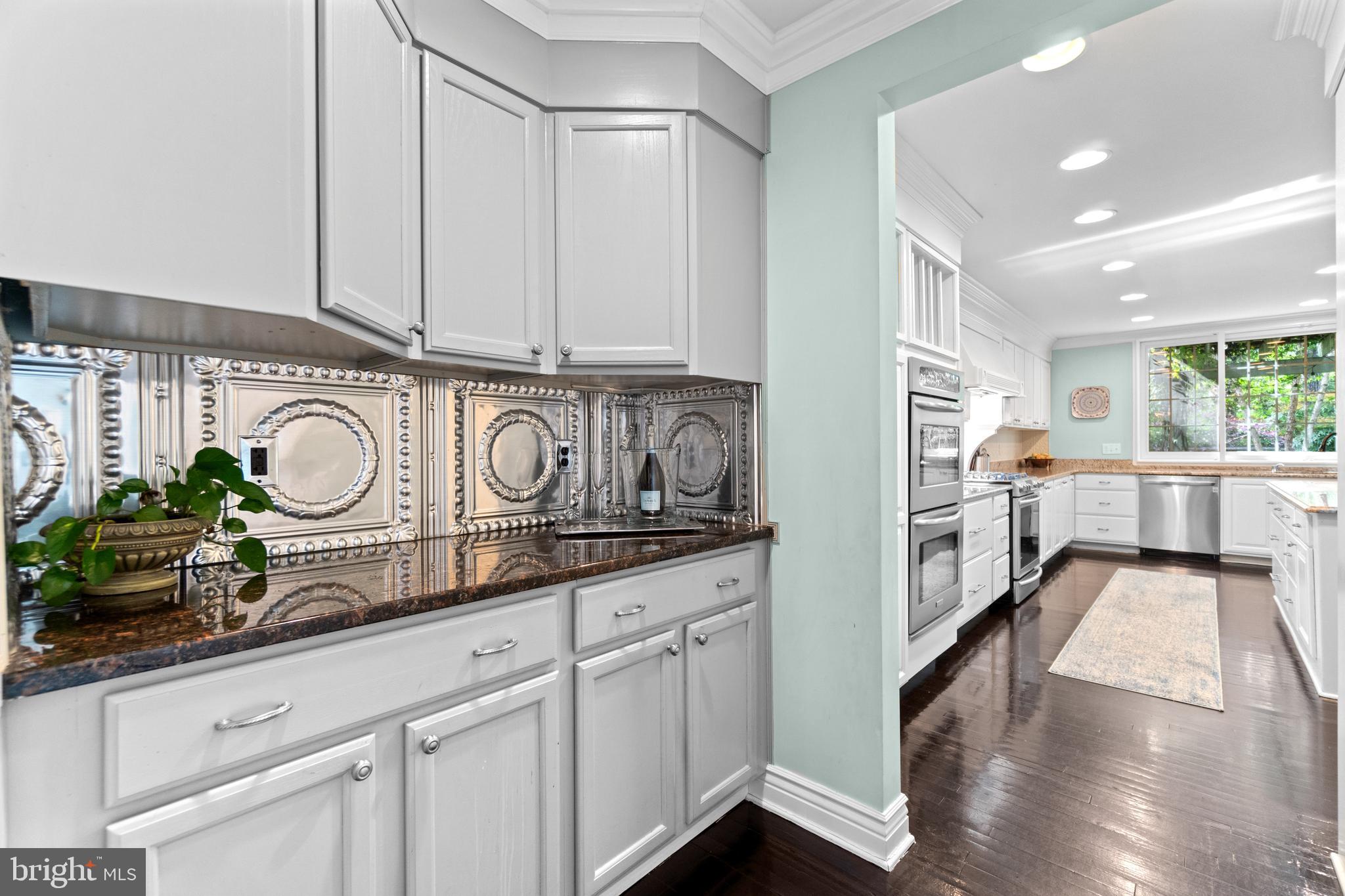 OLDE SEVERNA PARK - Residential