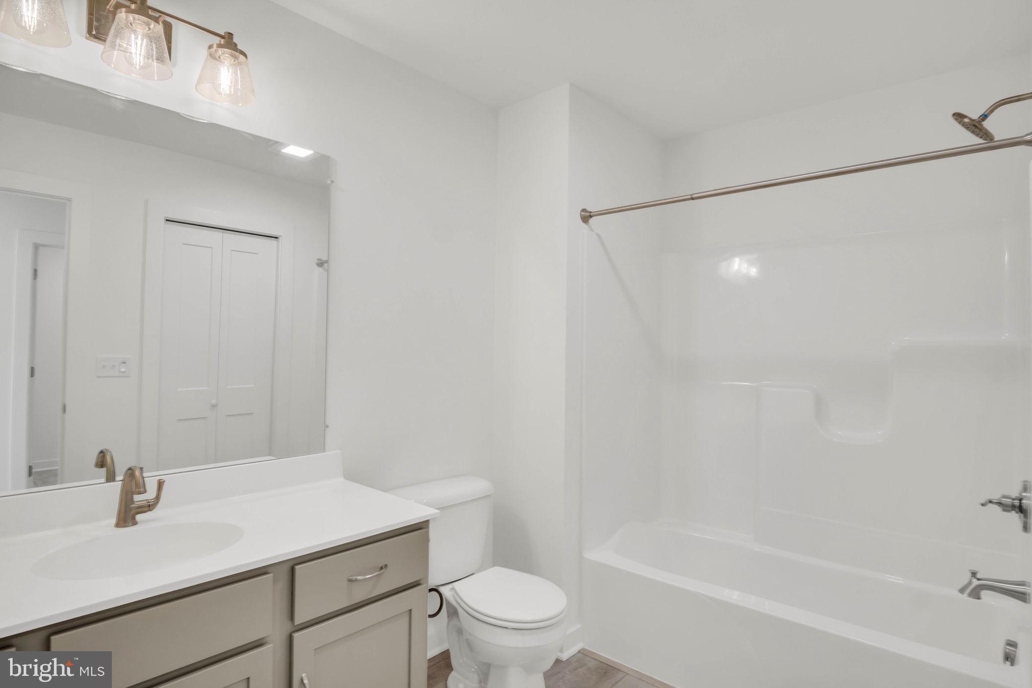 MAYAPPLE WOODS - Residential