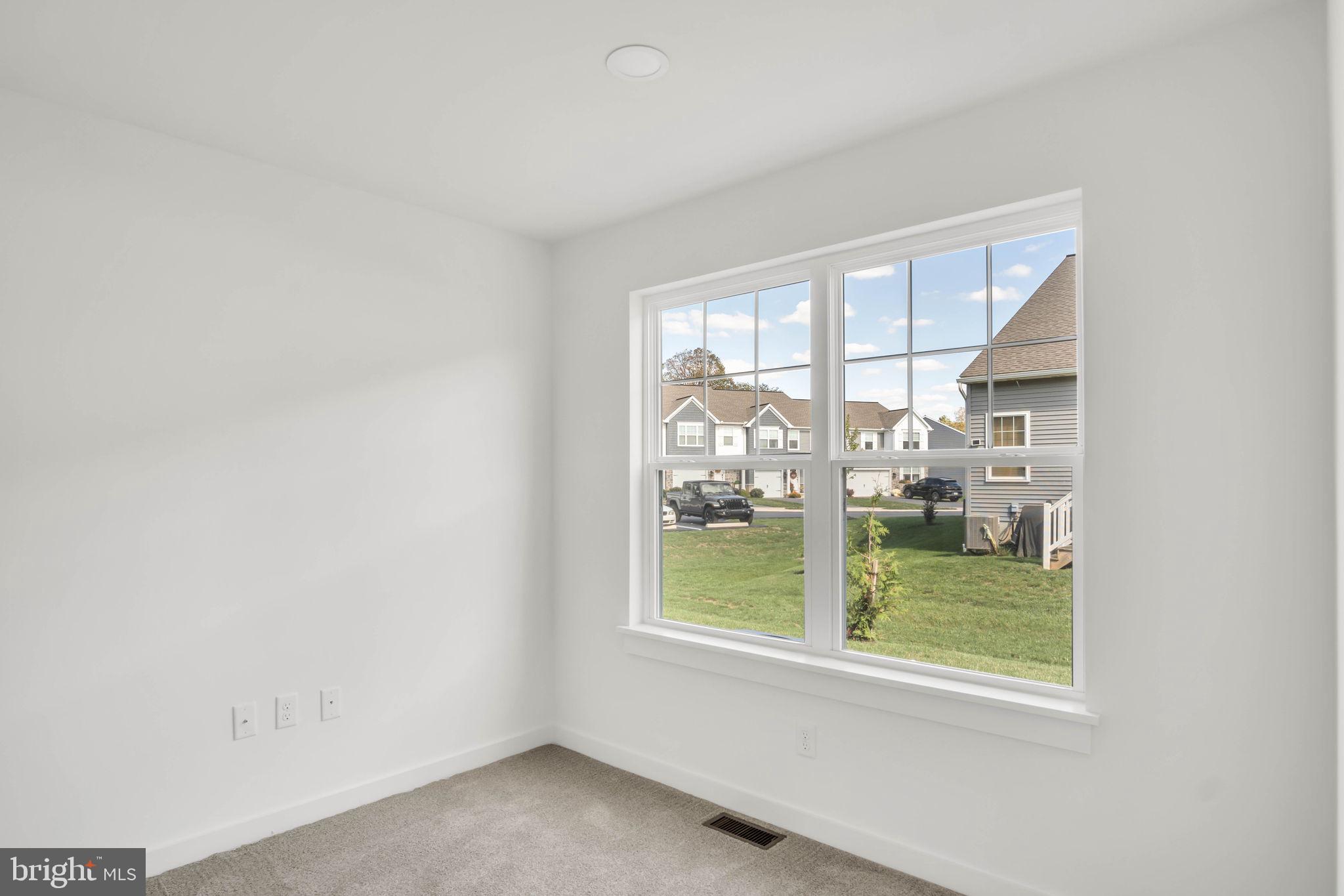 MAYAPPLE WOODS - Residential