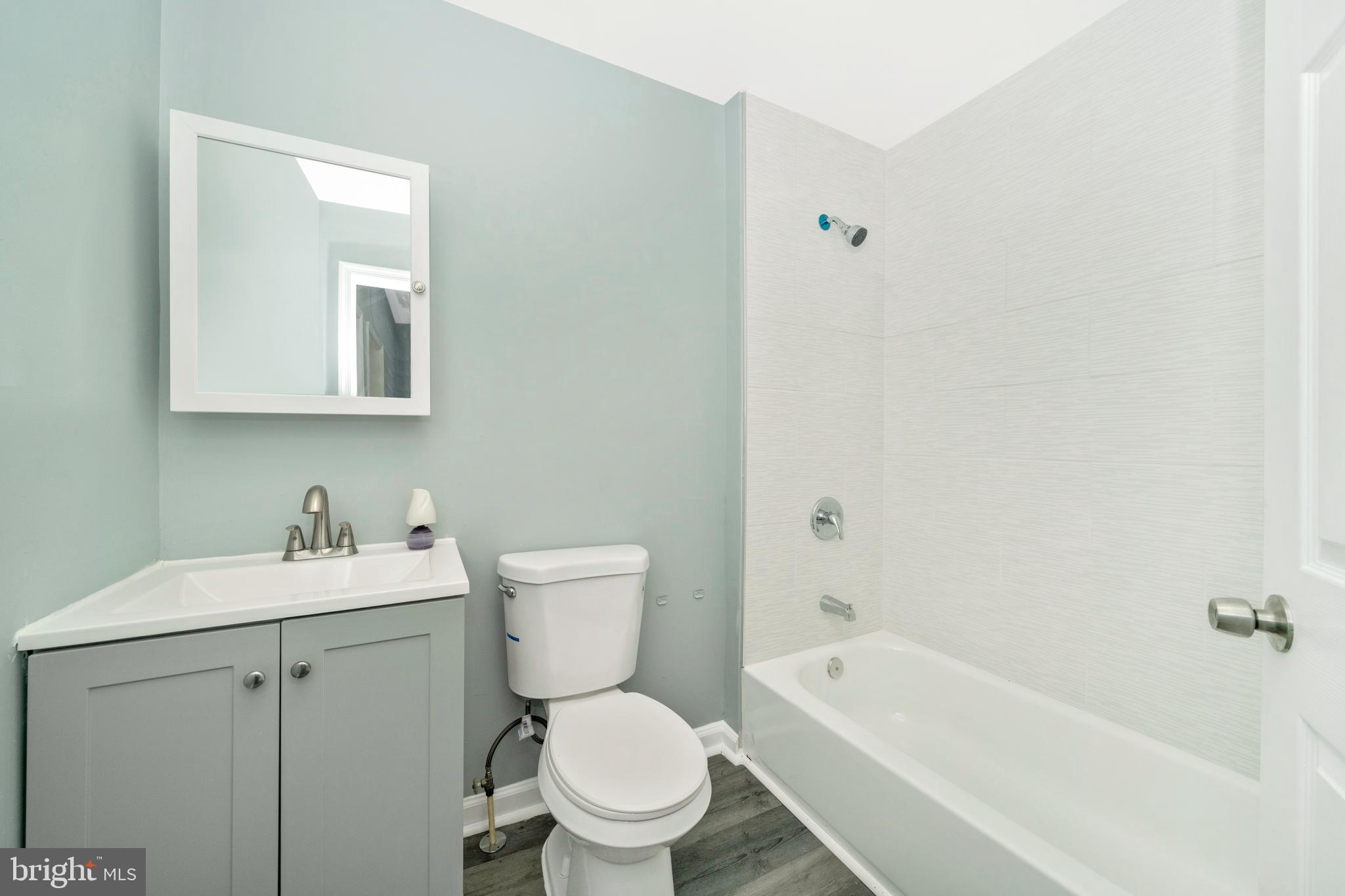 EVERGREEN LAWN - Residential