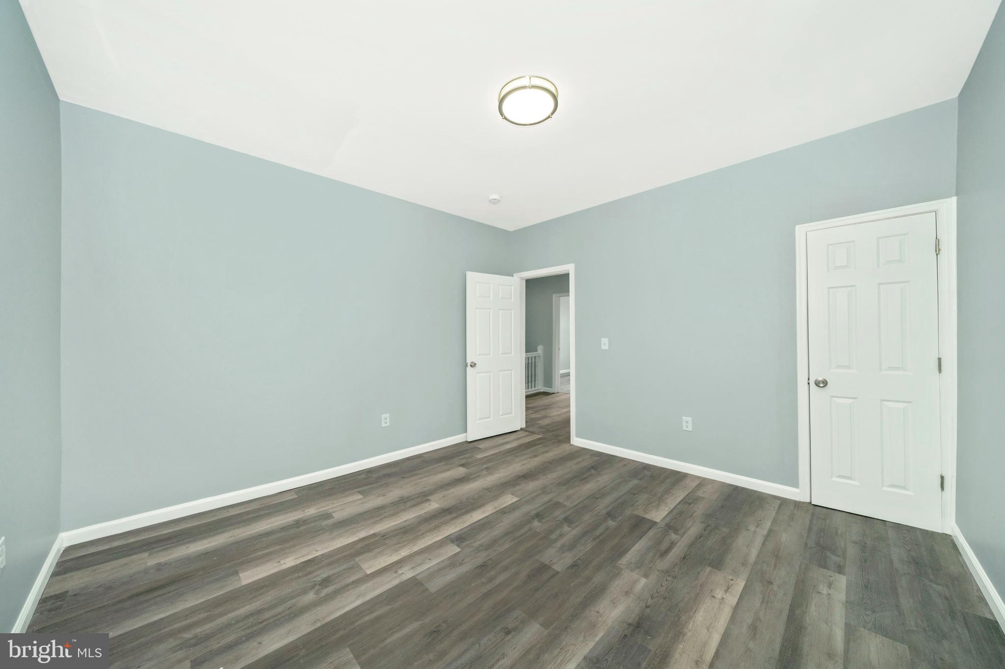 EVERGREEN LAWN - Residential