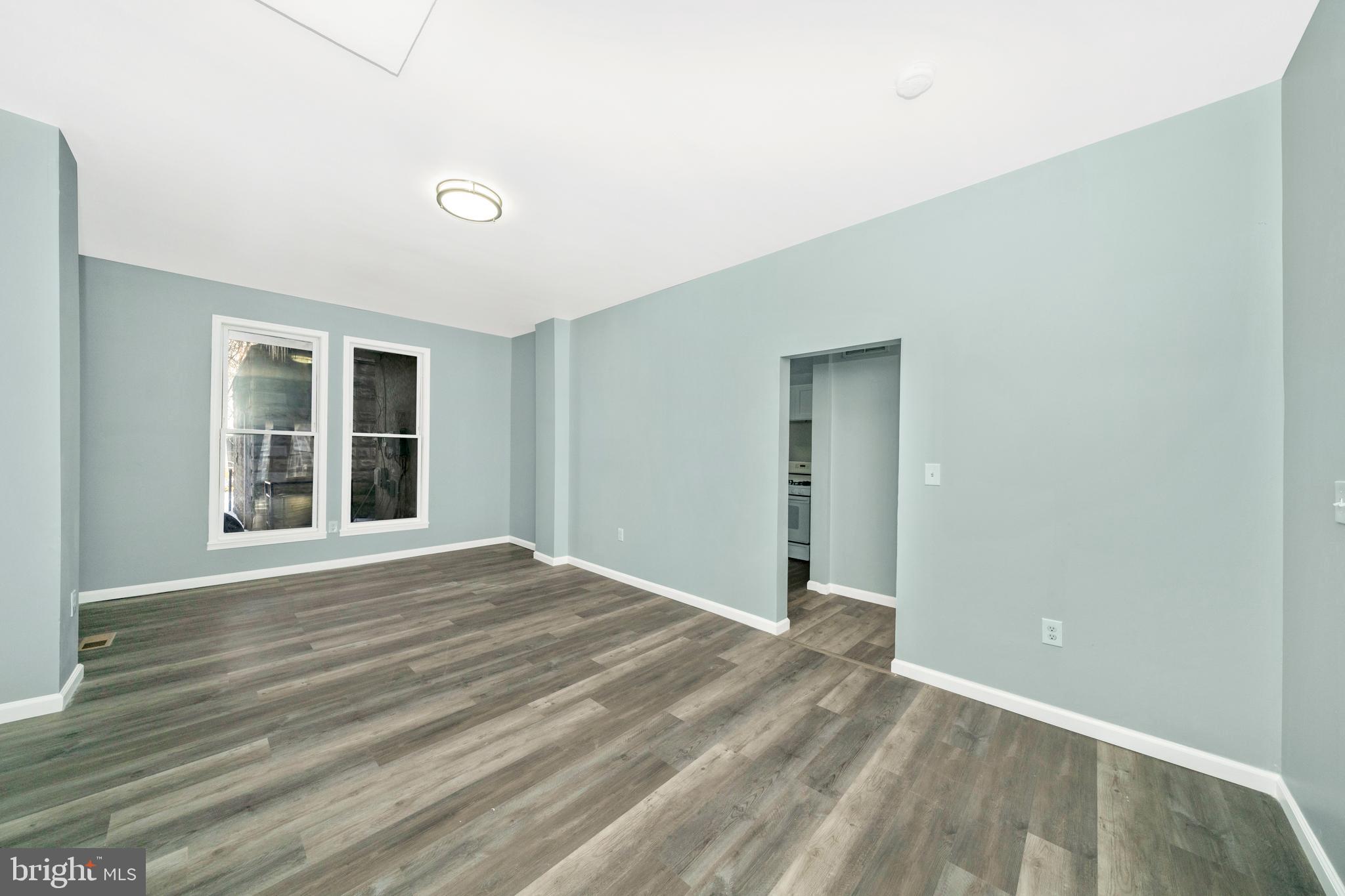 EVERGREEN LAWN - Residential