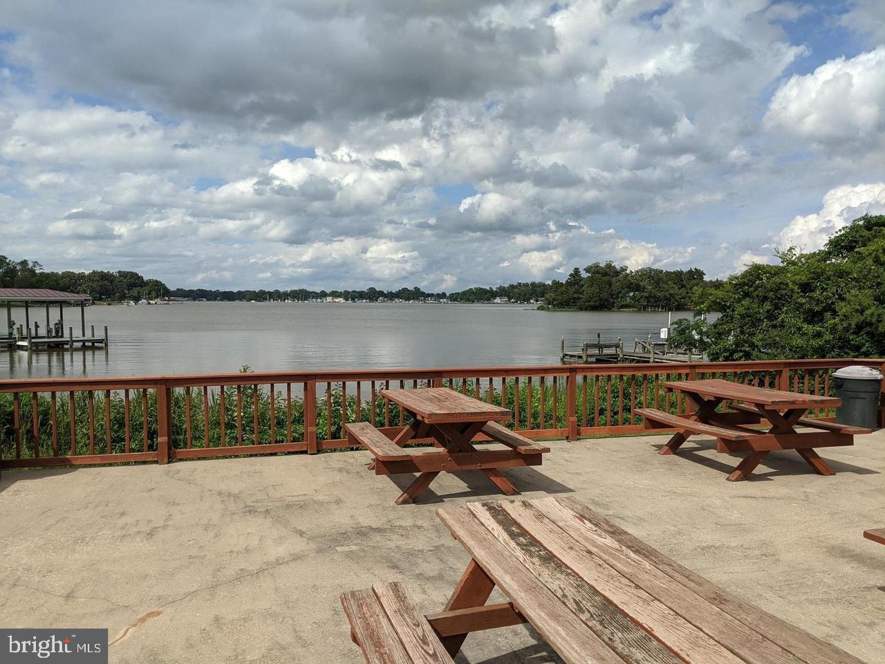 WESTMORELAND SHORES - Residential