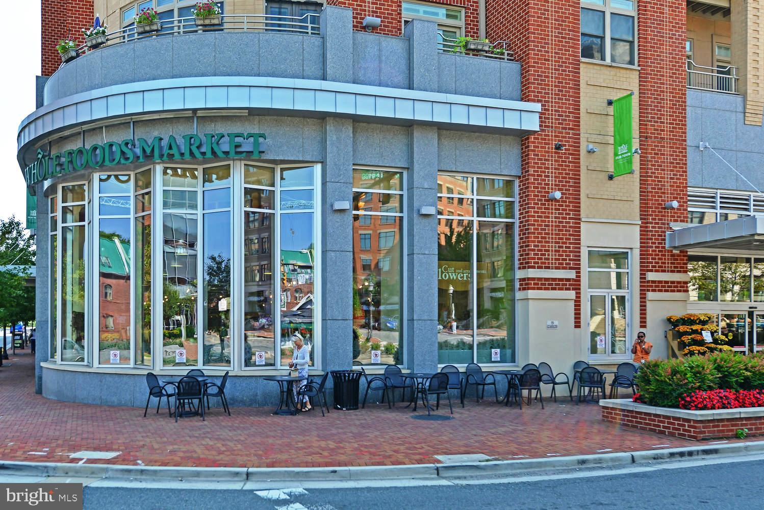 OLD TOWN VILLAGE - Residential Lease