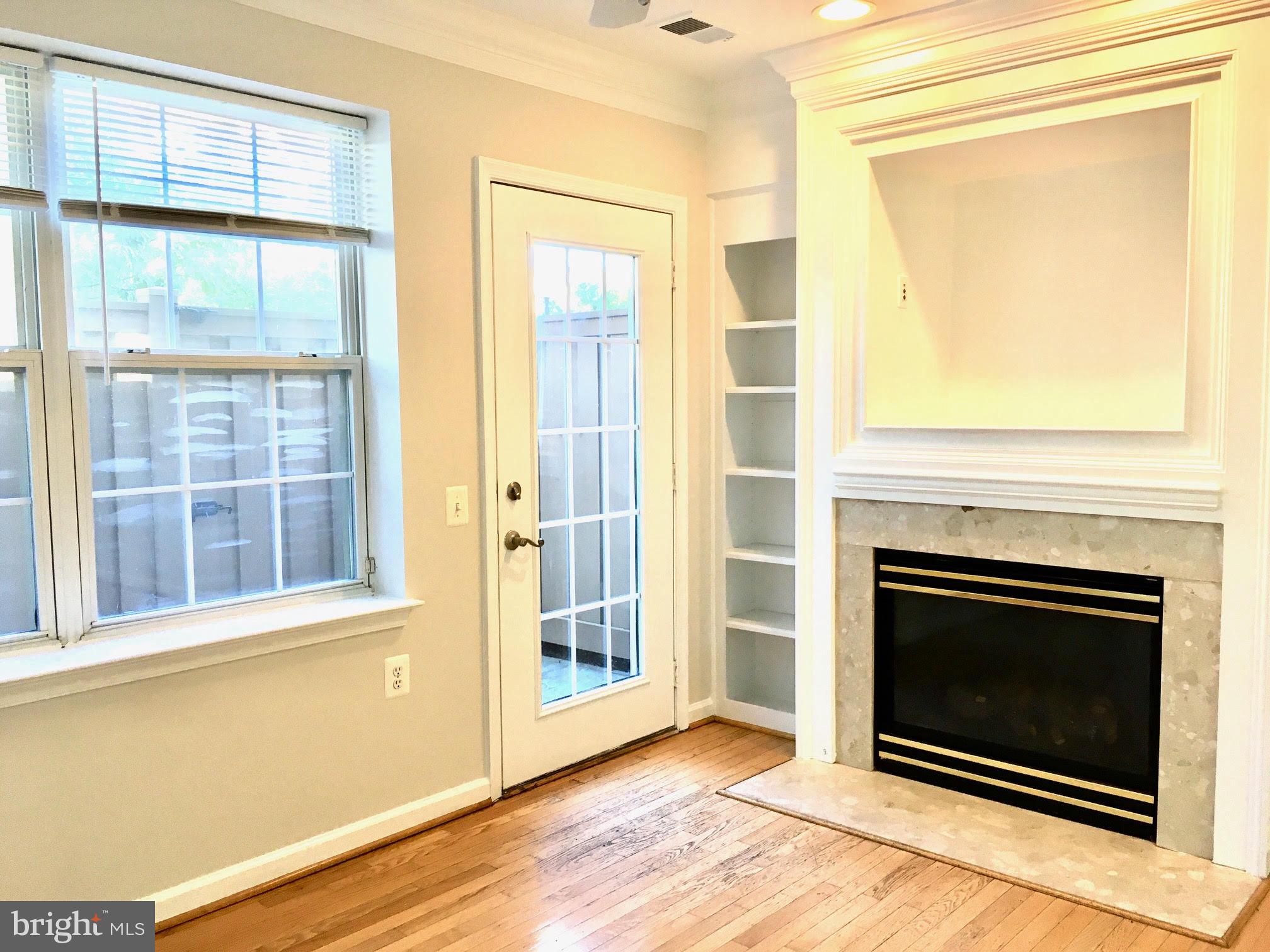 OLD TOWN VILLAGE - Residential Lease