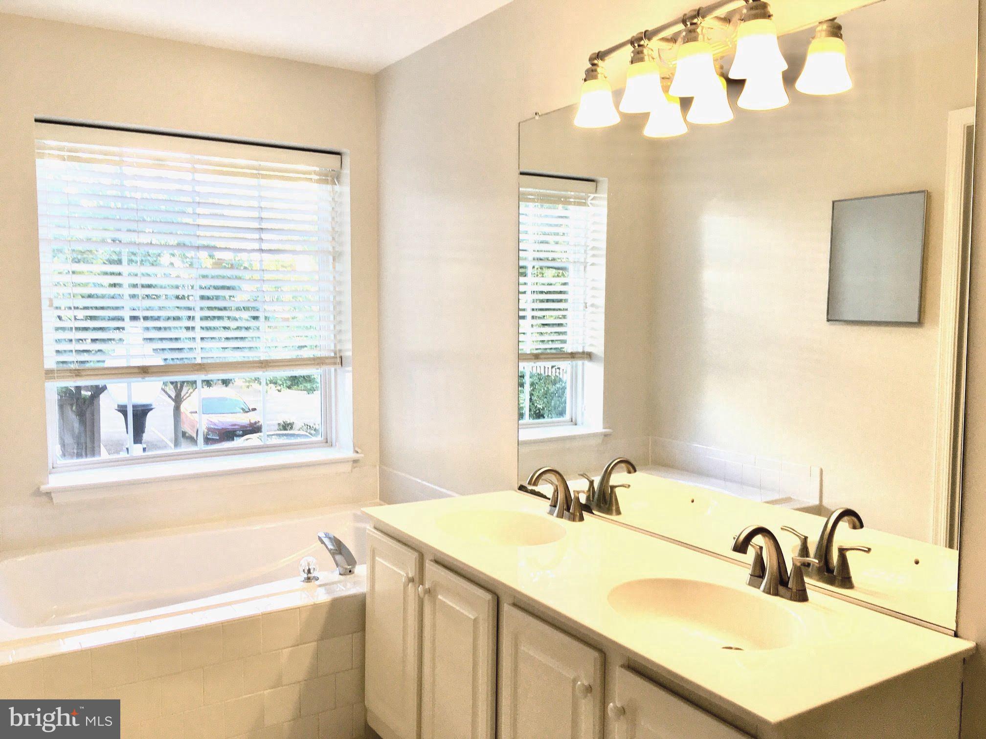 OLD TOWN VILLAGE - Residential Lease