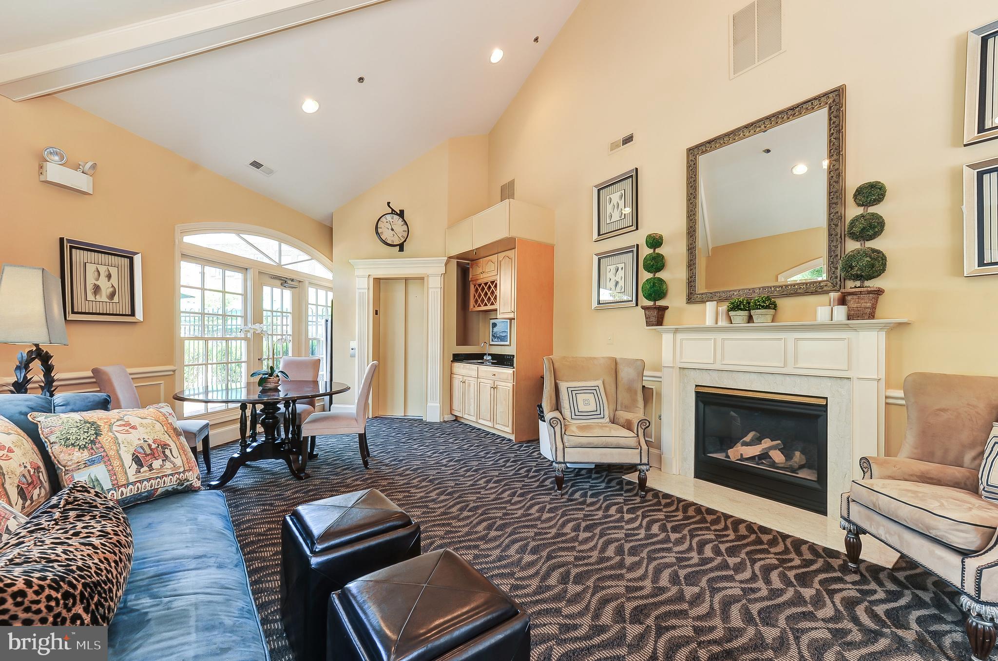 OLD TOWN VILLAGE - Residential Lease