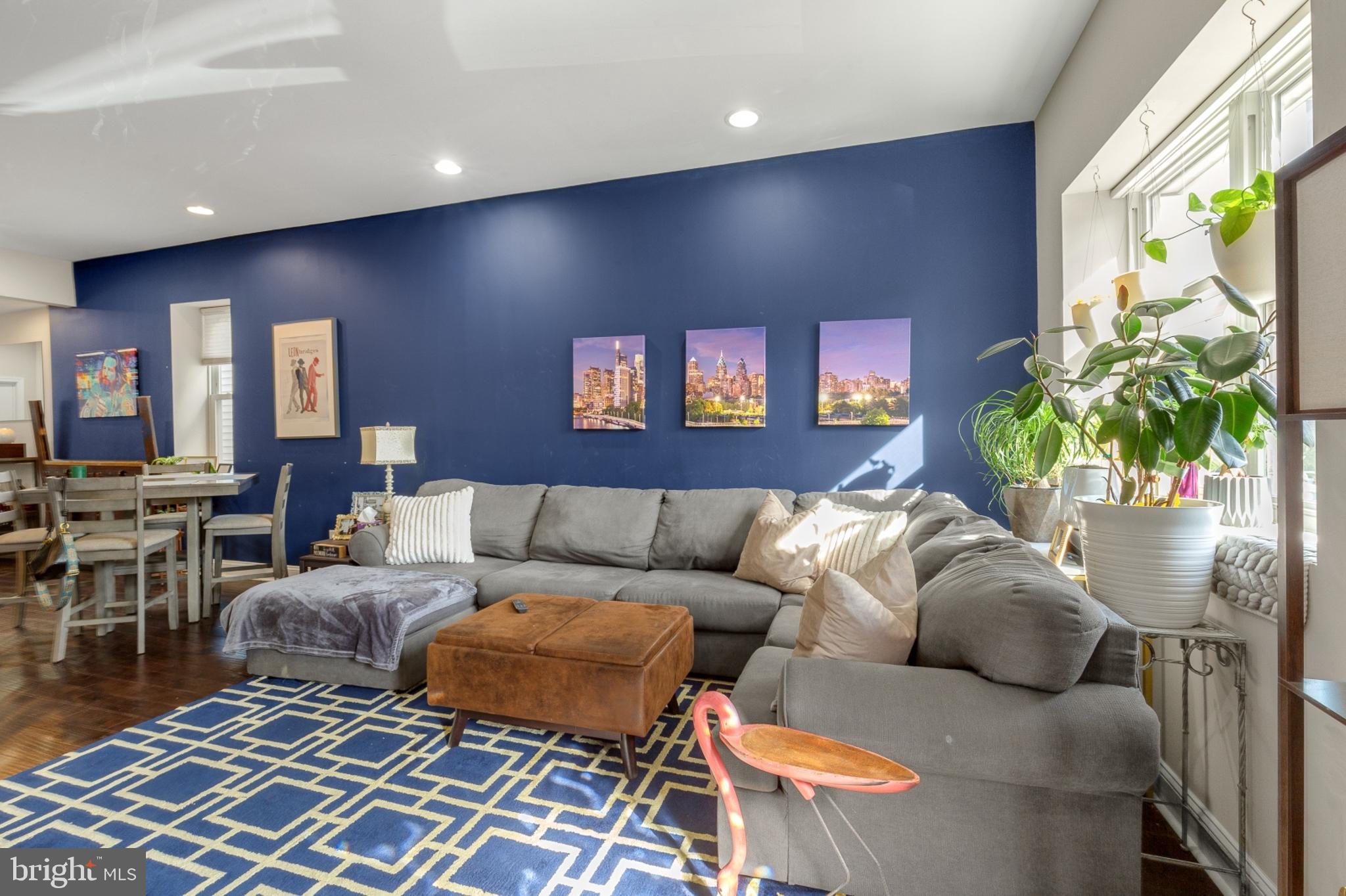 2652 LIVINGSTON STREET