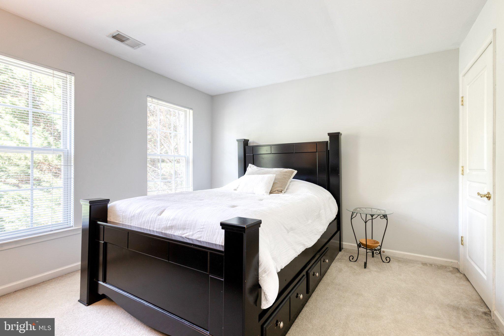 WINTER OAKS - Residential