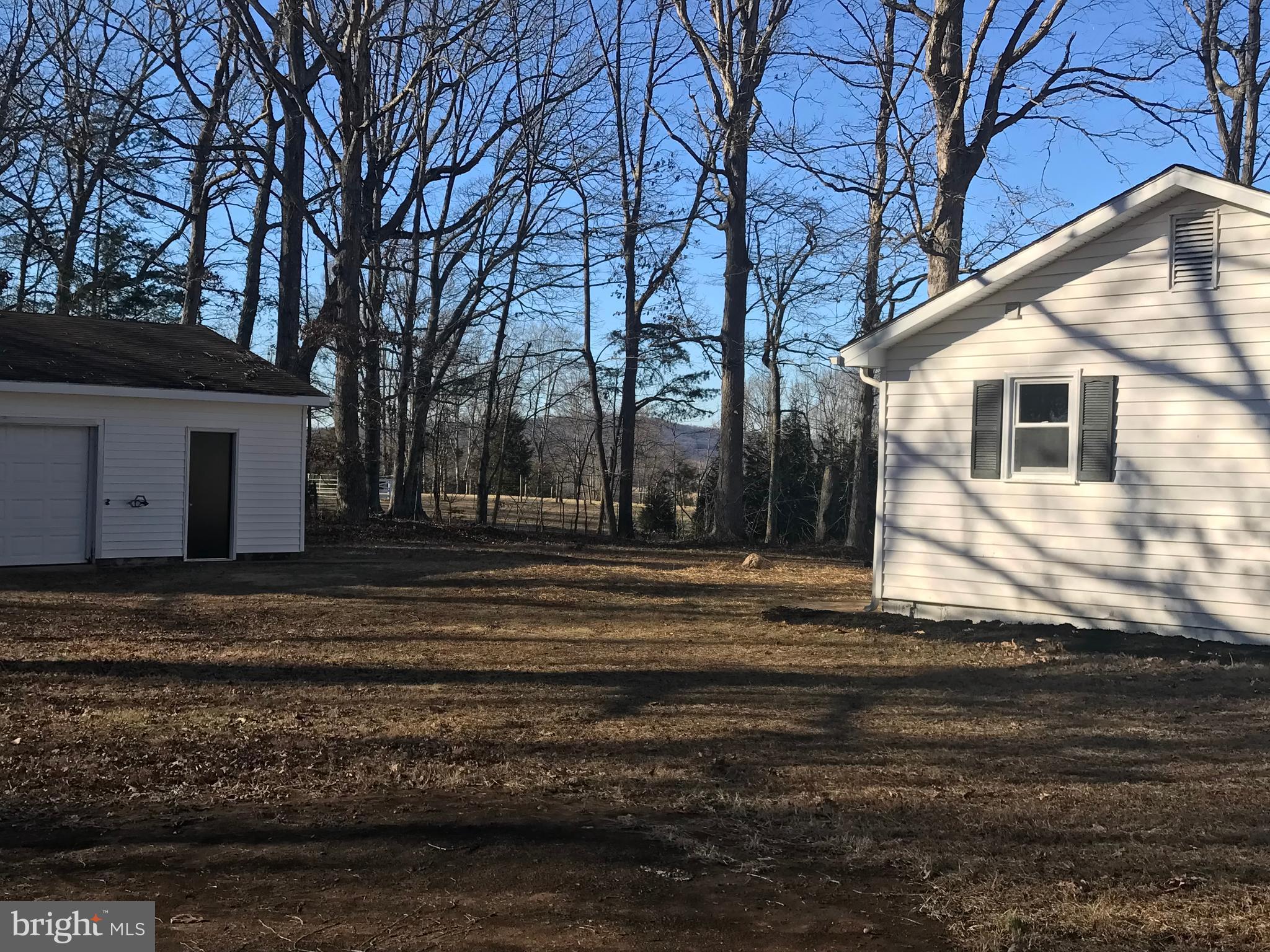 RHOADESVILLE - Residential