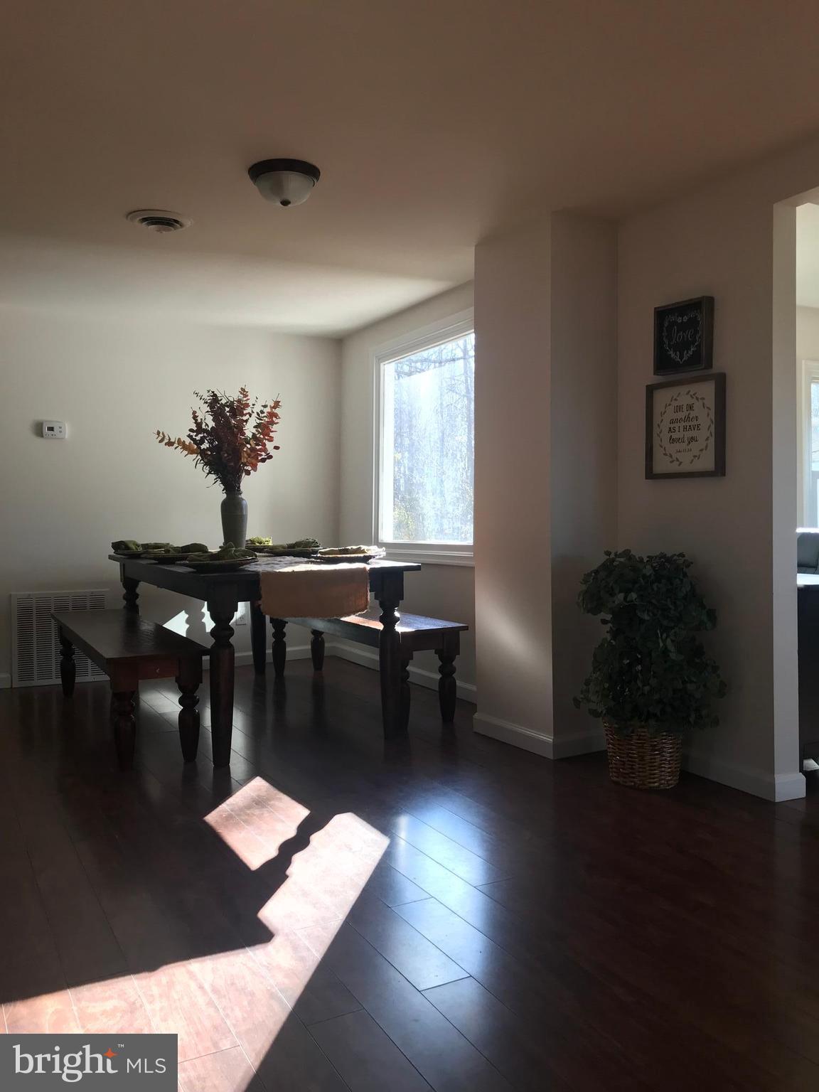 RHOADESVILLE - Residential