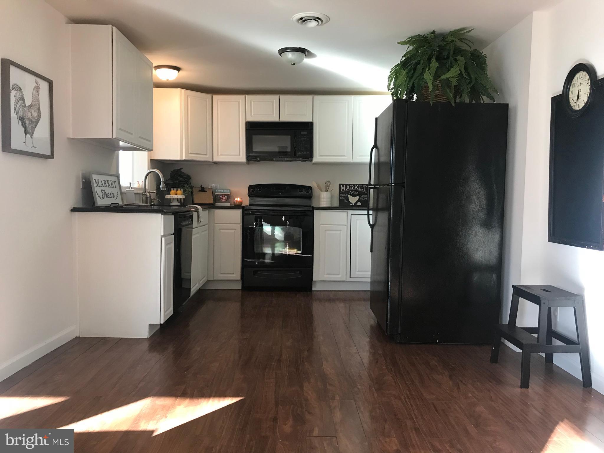 RHOADESVILLE - Residential