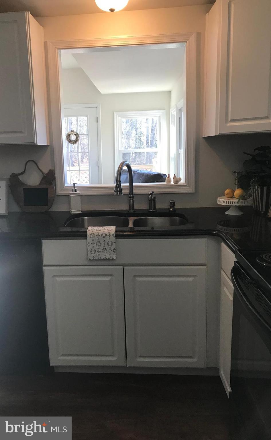 RHOADESVILLE - Residential