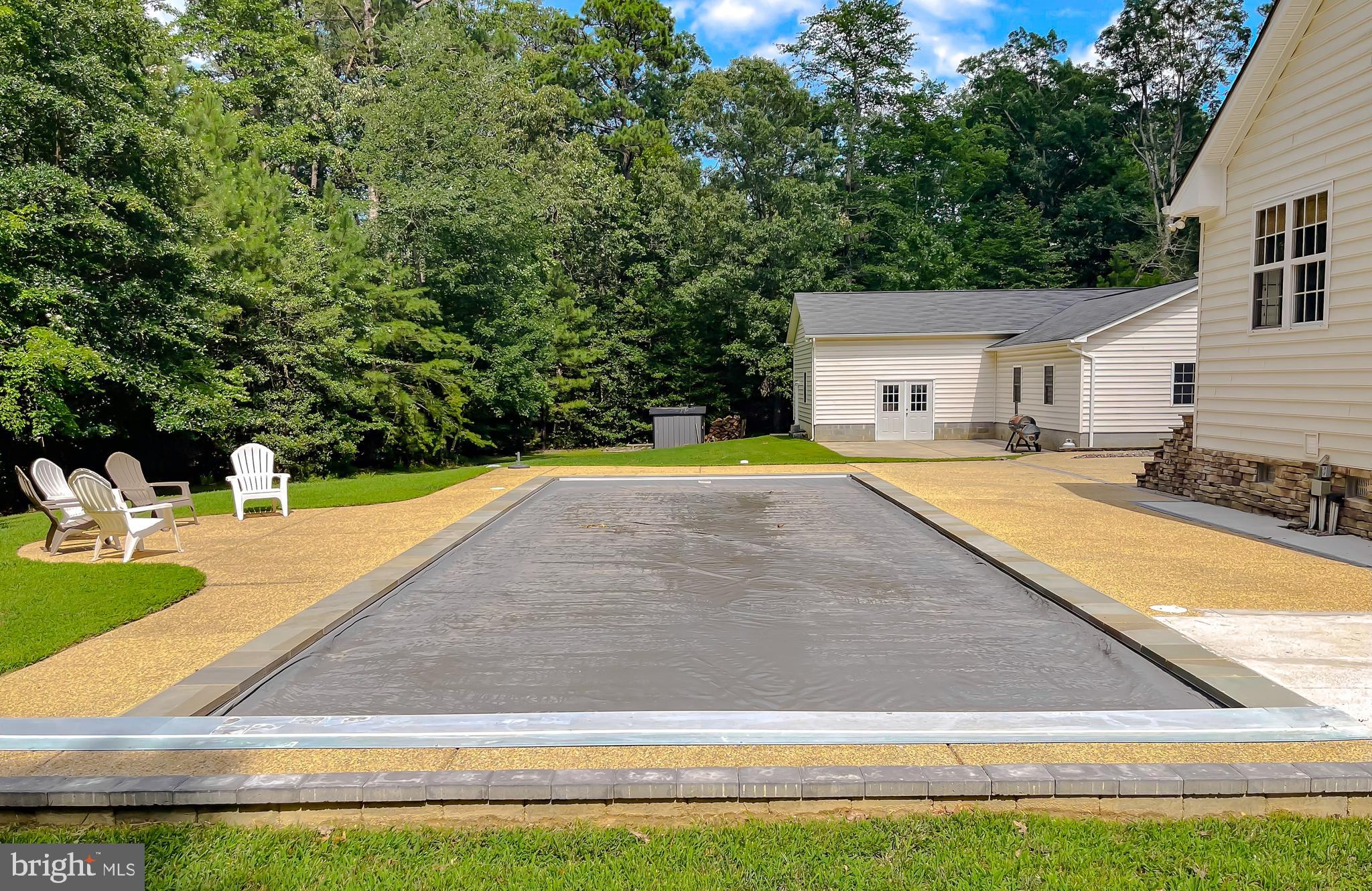 LITTLE HOLLY - Residential