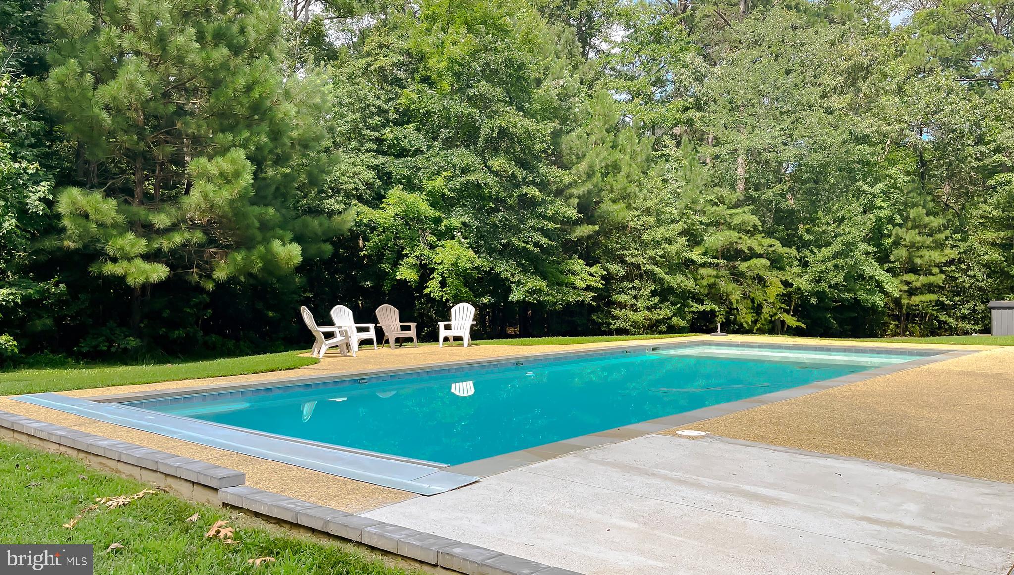 LITTLE HOLLY - Residential