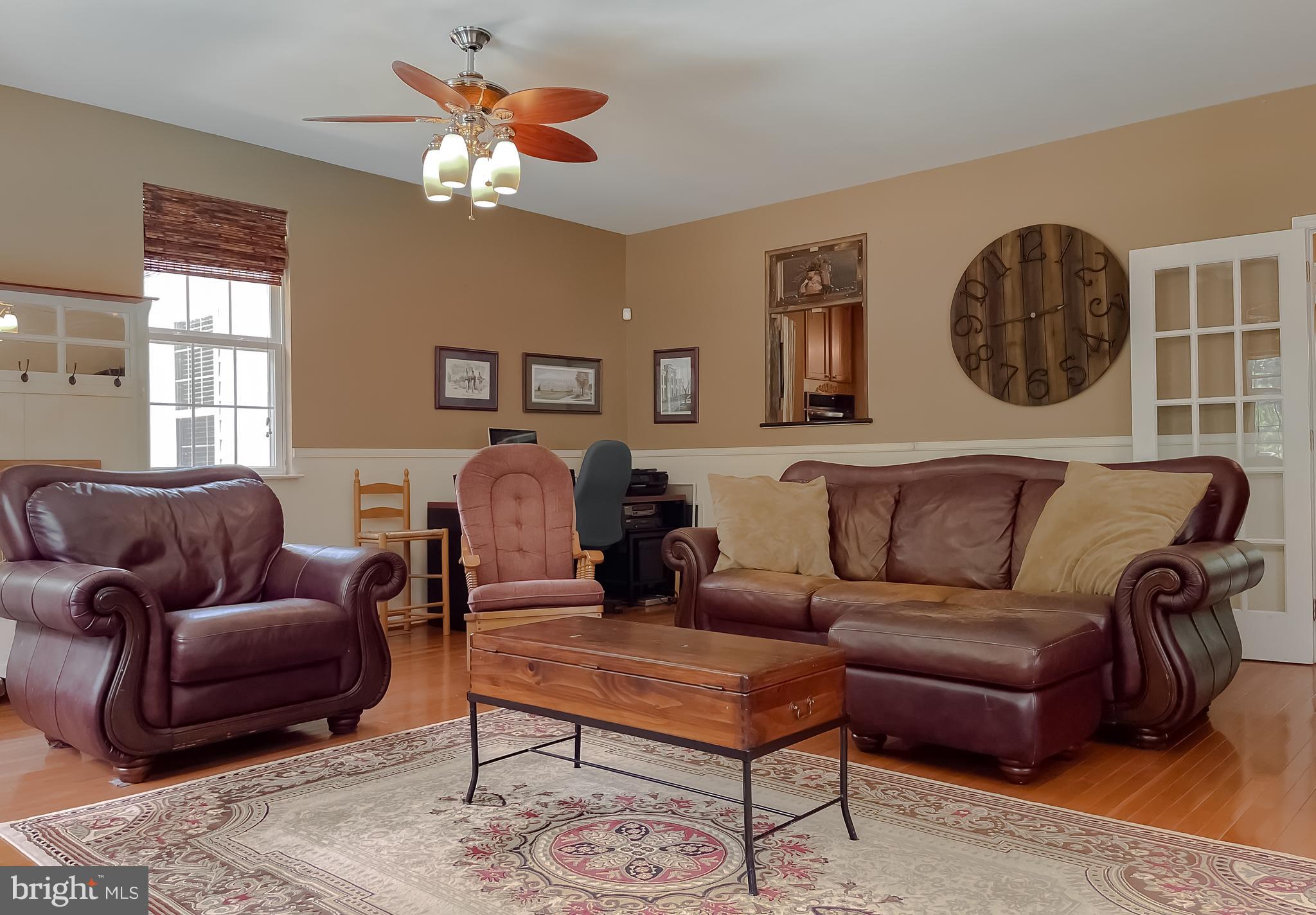 LITTLE HOLLY - Residential