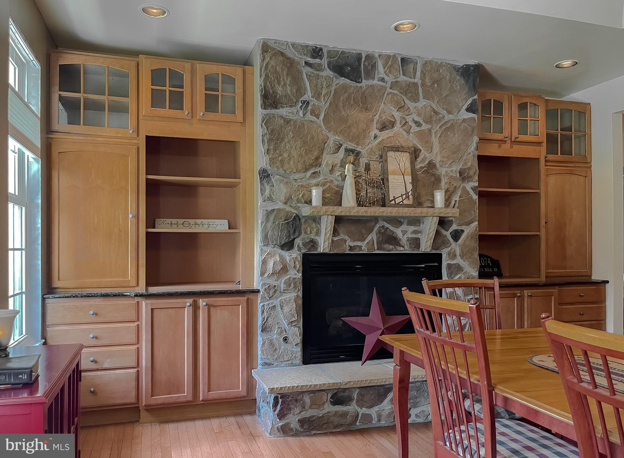 LITTLE HOLLY - Residential