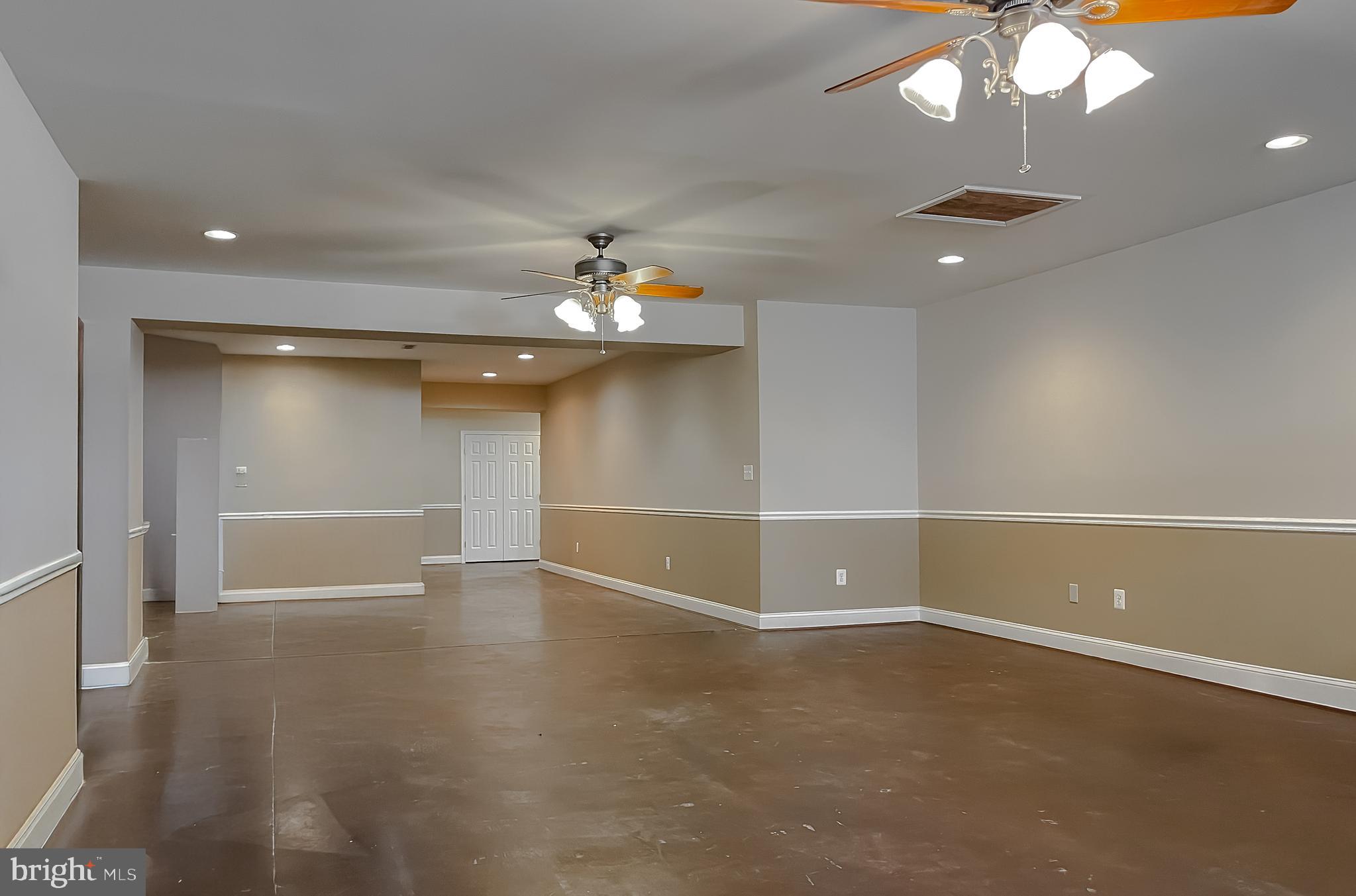 LITTLE HOLLY - Residential