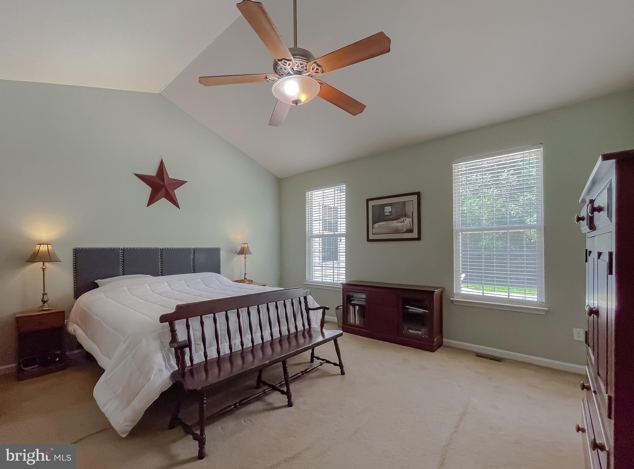 LITTLE HOLLY - Residential