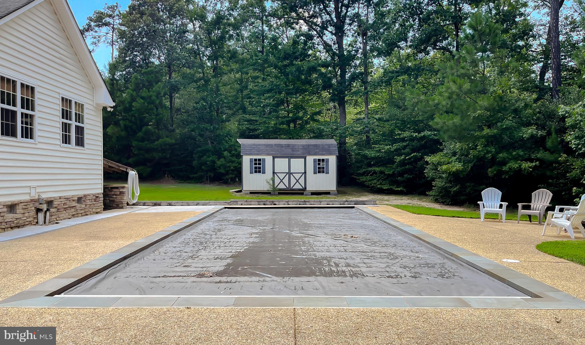 LITTLE HOLLY - Residential