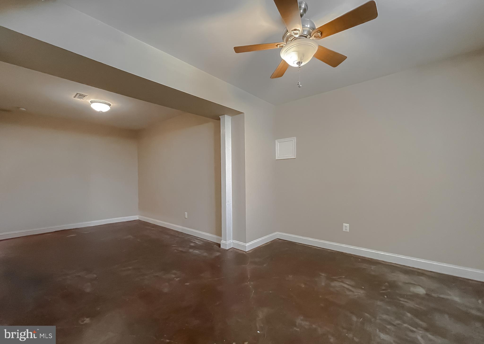 LITTLE HOLLY - Residential