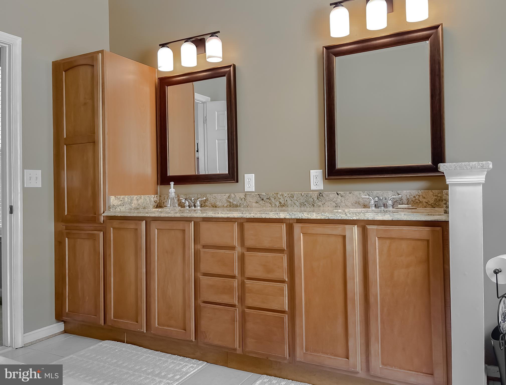 LITTLE HOLLY - Residential