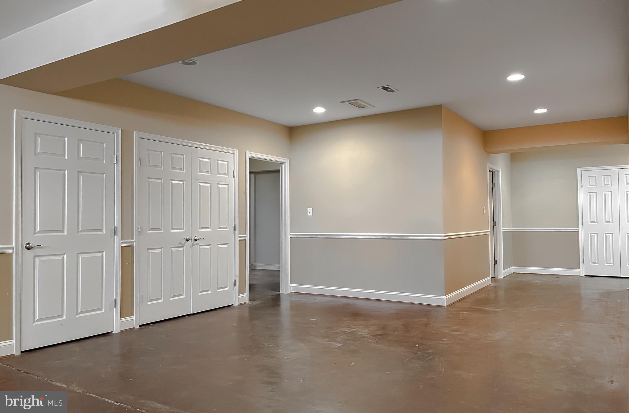 LITTLE HOLLY - Residential