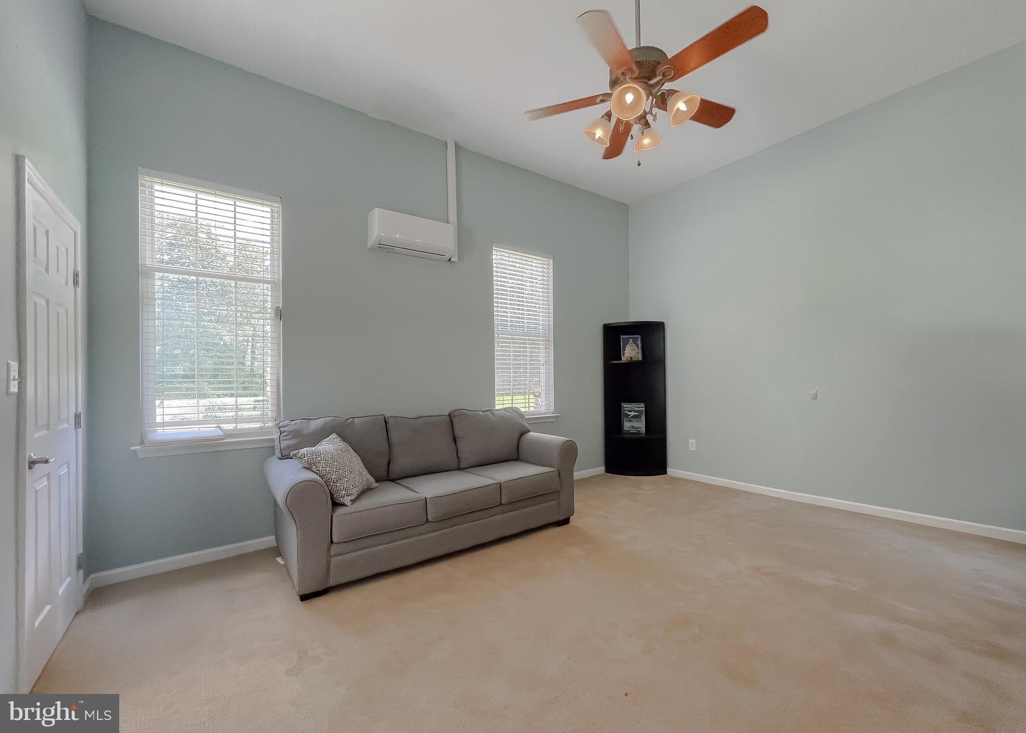 LITTLE HOLLY - Residential