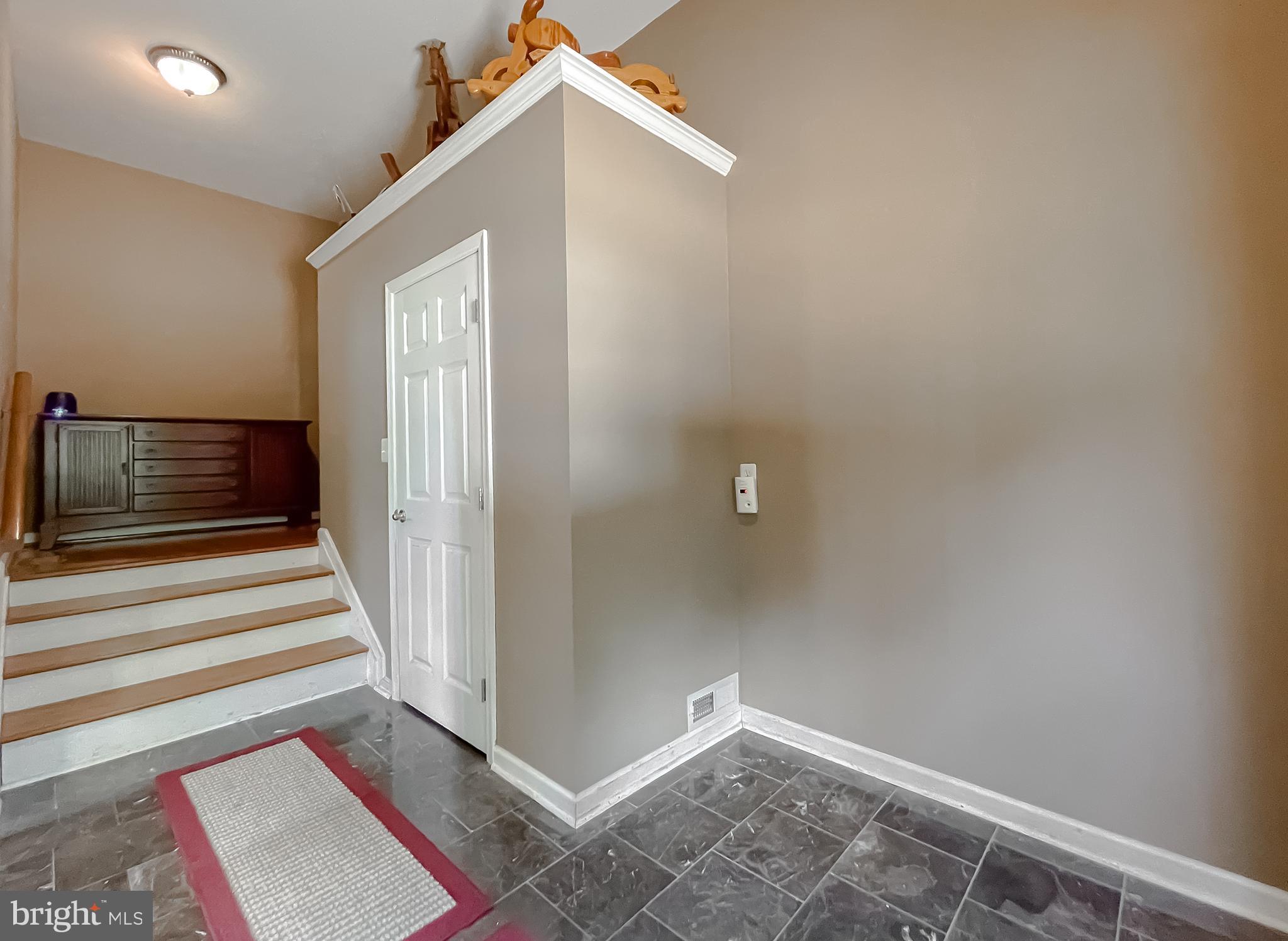 LITTLE HOLLY - Residential